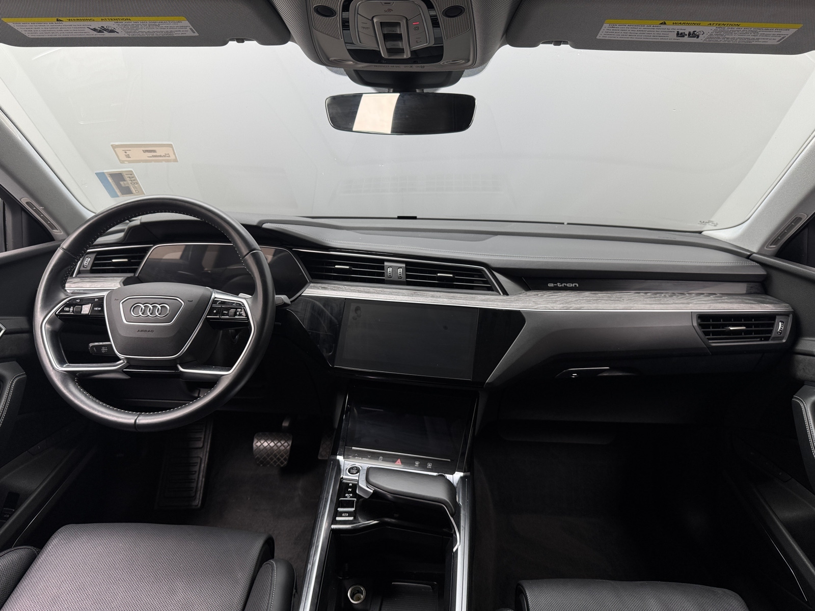 Thumbnail: 2021 Audi e-tron S - 2
