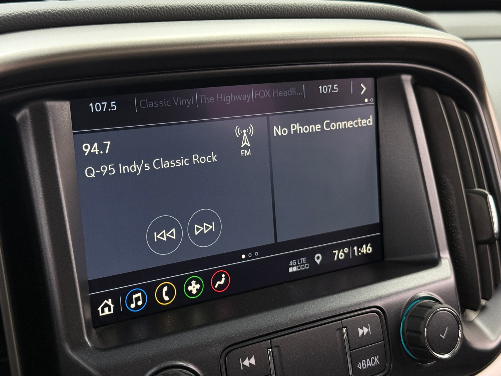 Thumbnail: 2022 Chevrolet Colorado - 3