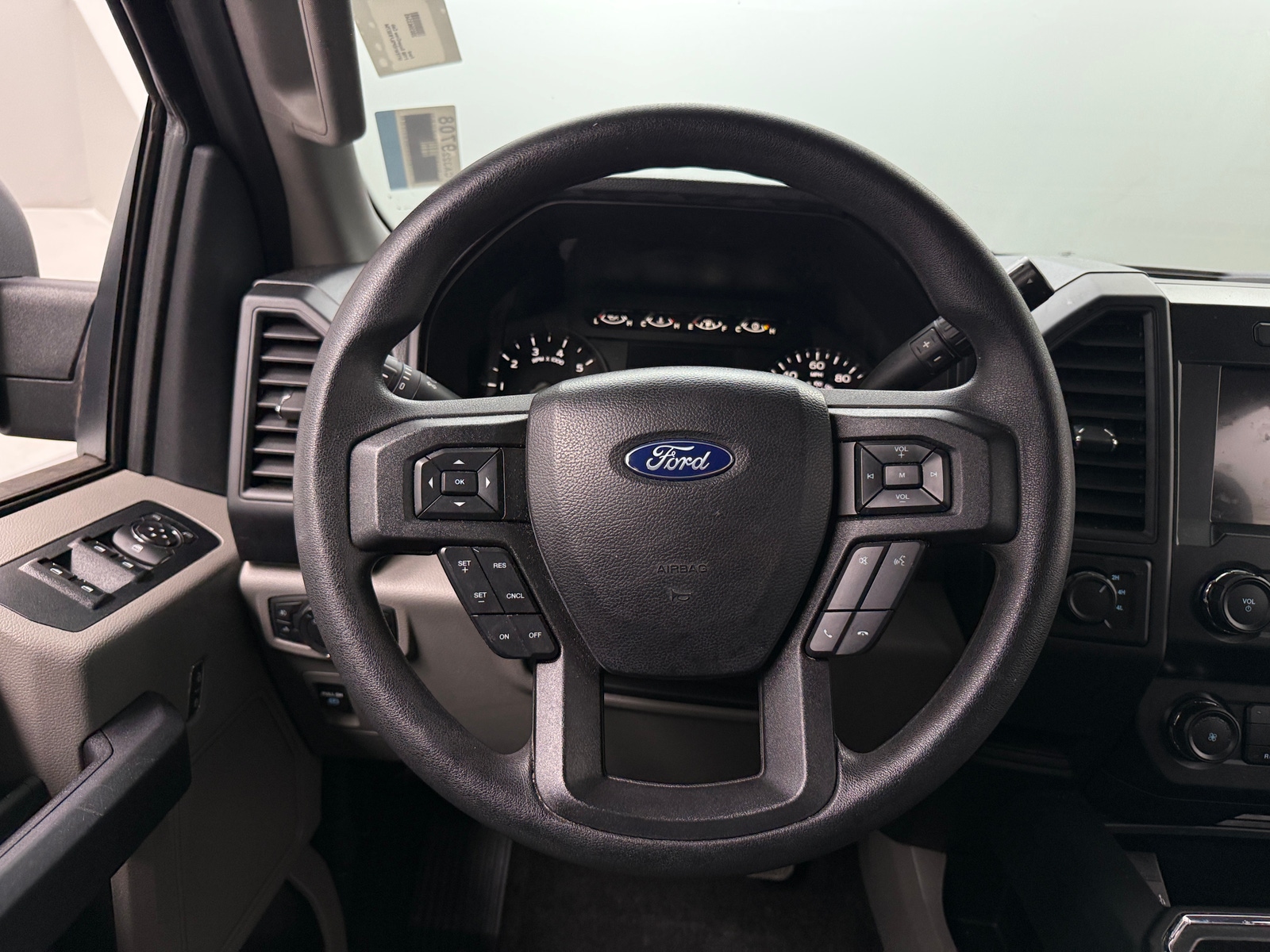 Thumbnail: 2020 Ford Econoline - 5