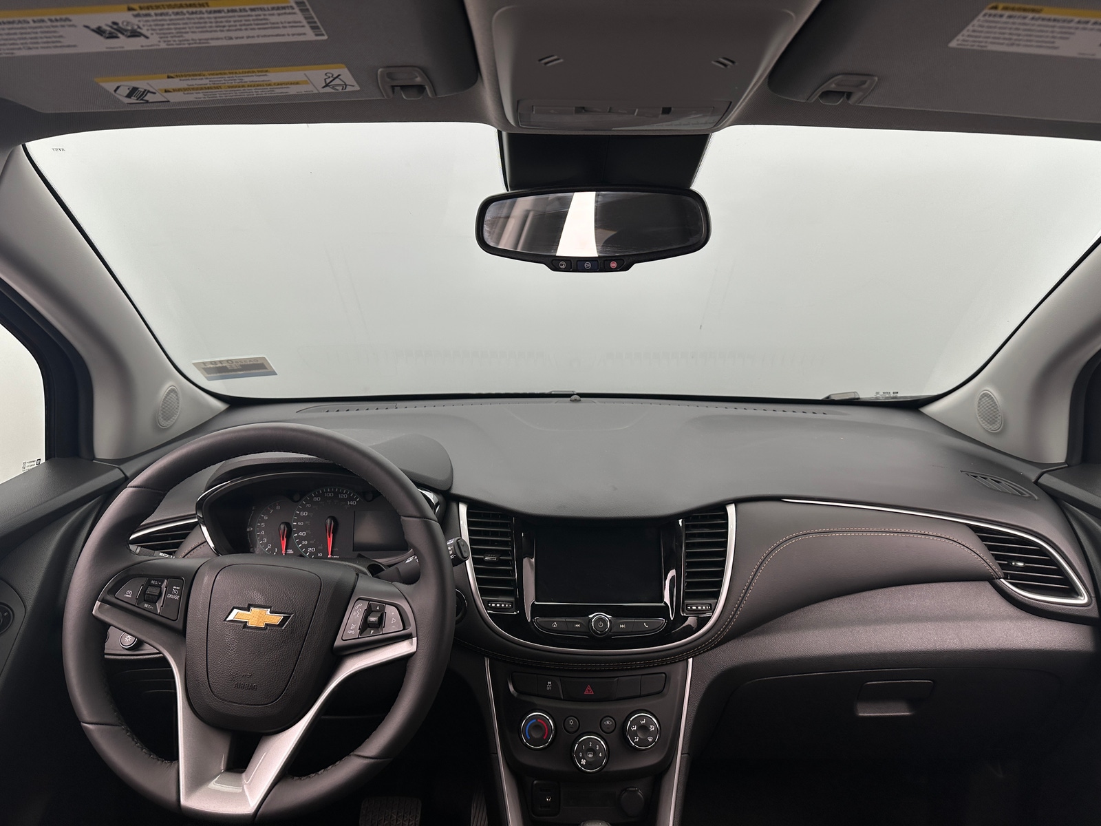 Thumbnail: 2022 Chevrolet Trax - 2