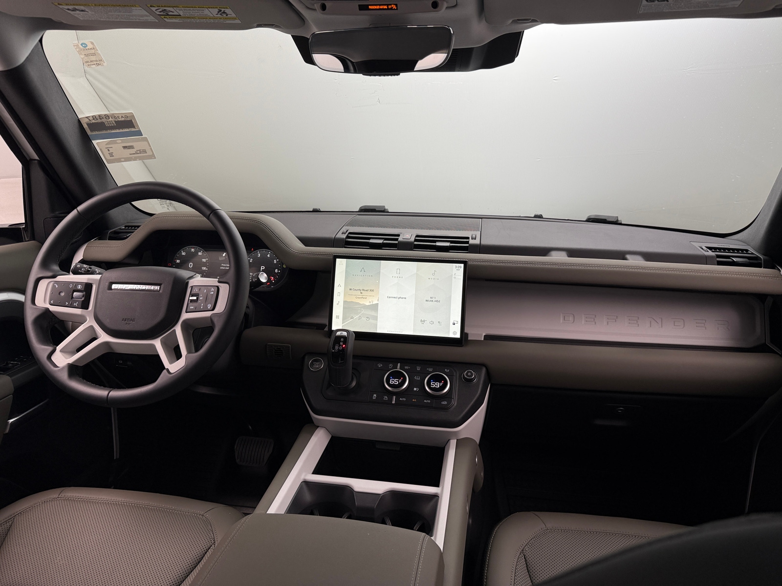 Thumbnail: 2025 Land Rover Defender - 2