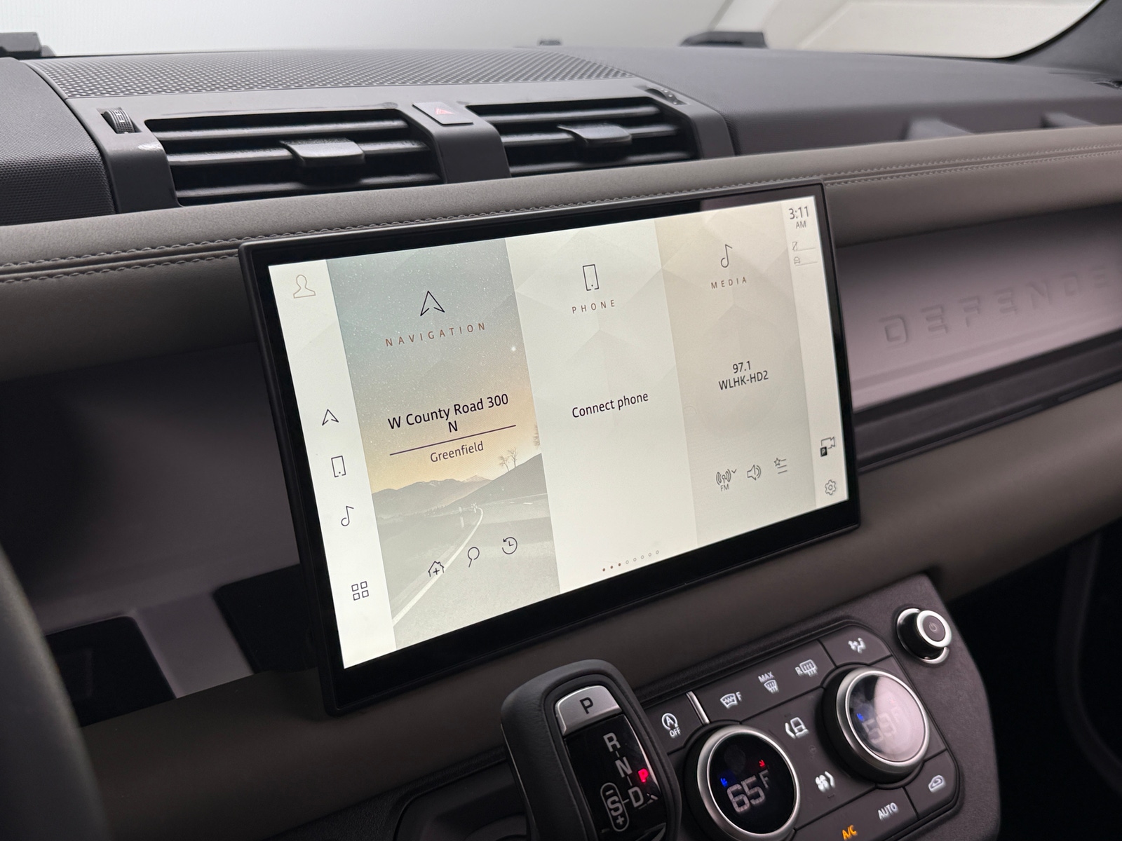 Thumbnail: 2025 Land Rover Defender - 3