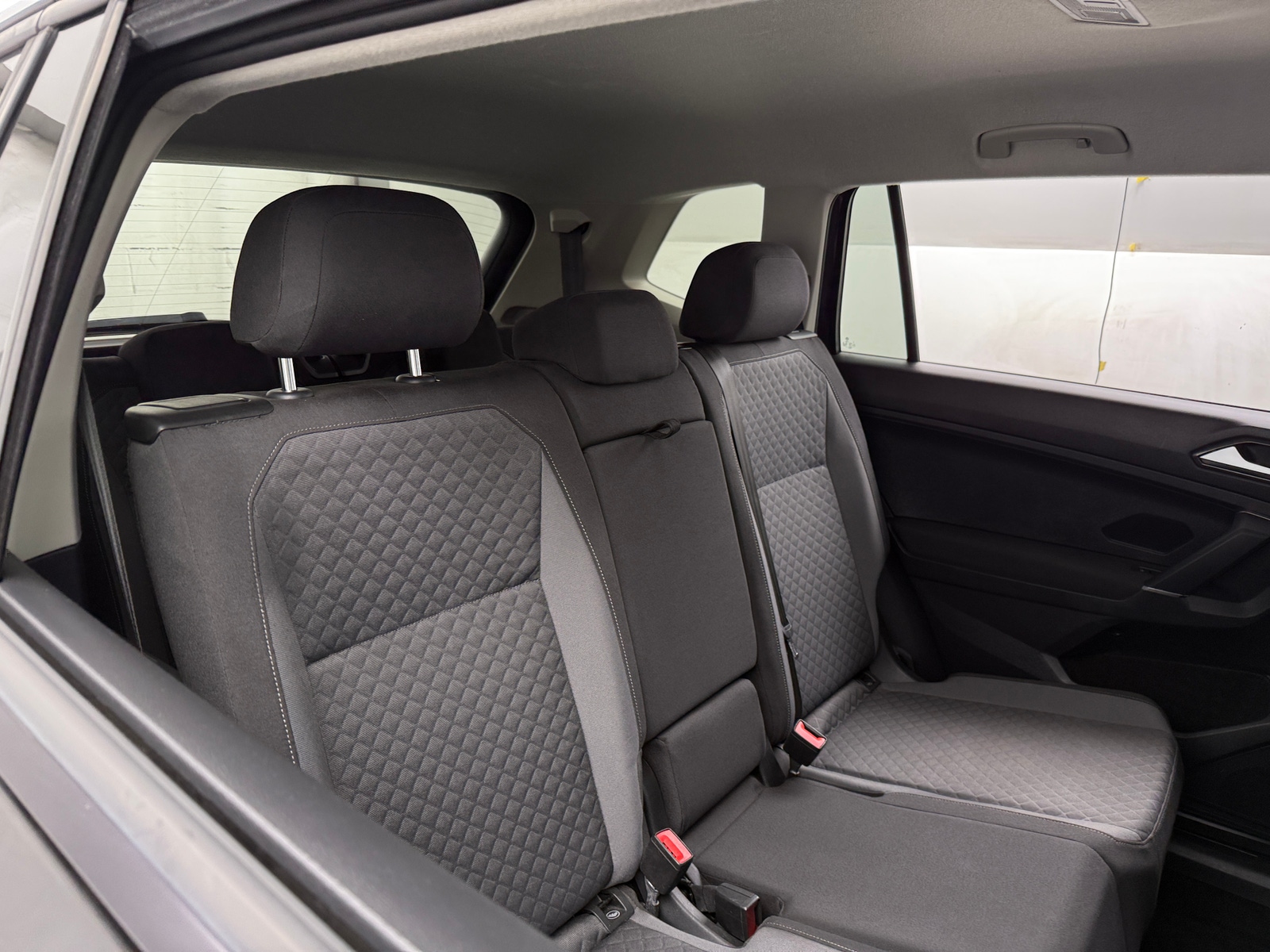 Thumbnail: 2018 Volkswagen Tiguan - 6