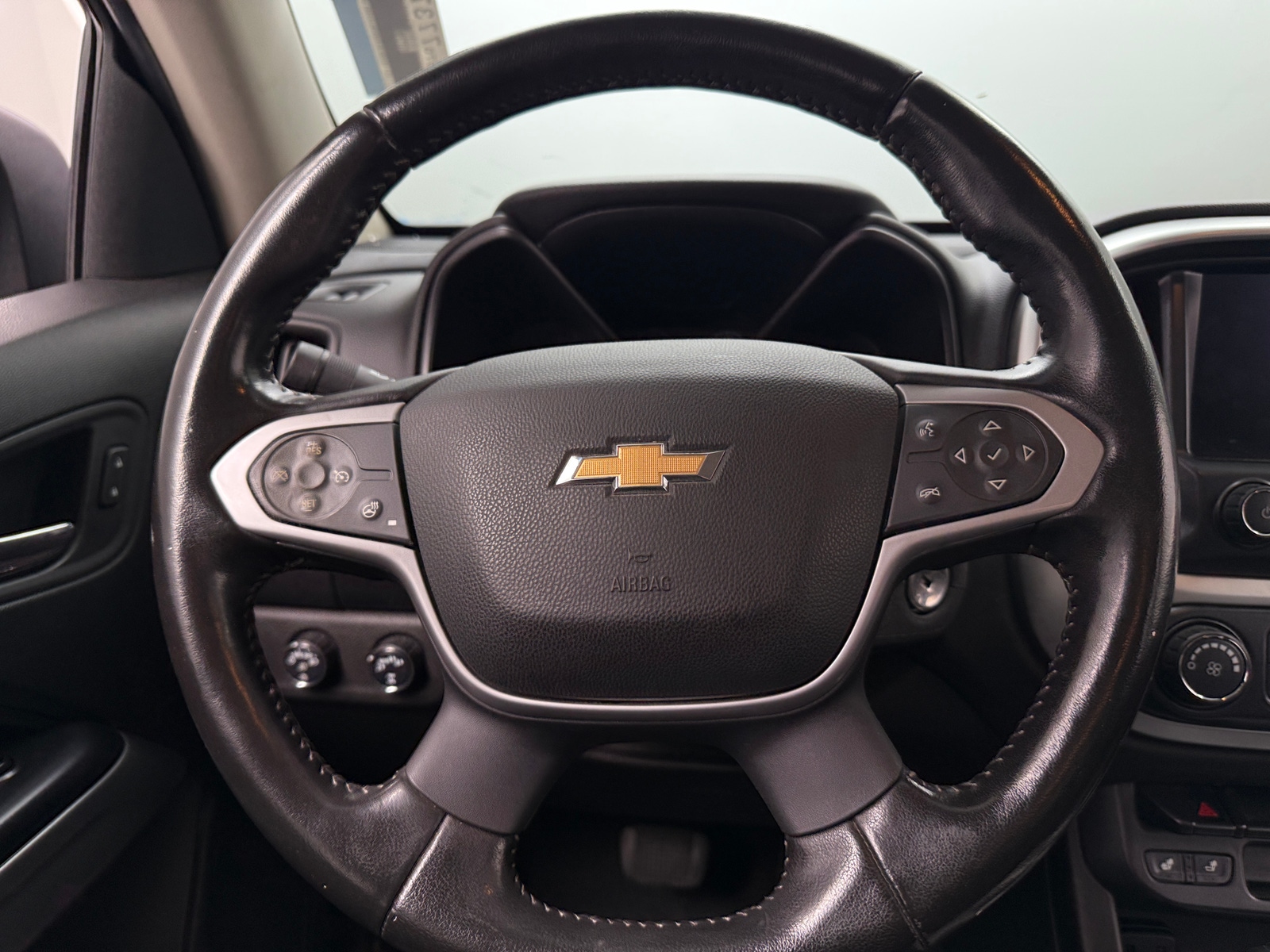 Thumbnail: 2021 Chevrolet Colorado - 5