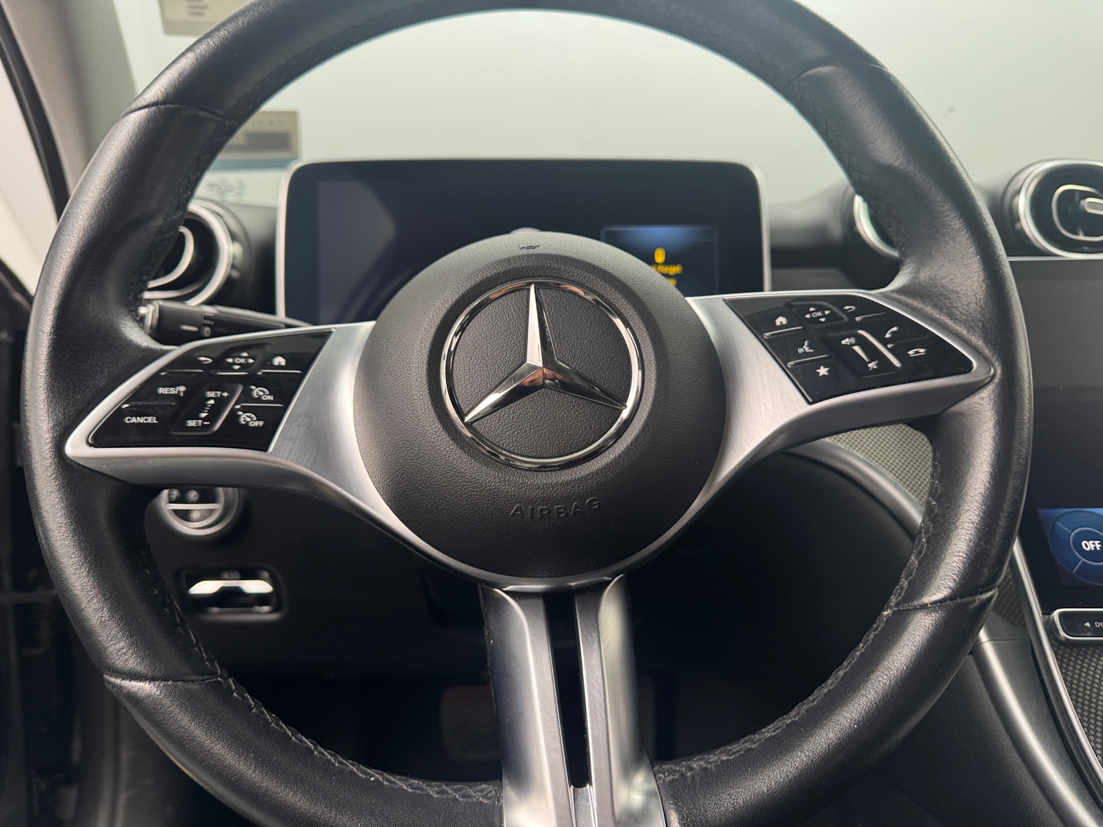 Thumbnail: 2022 Mercedes-Benz C-Class - 4