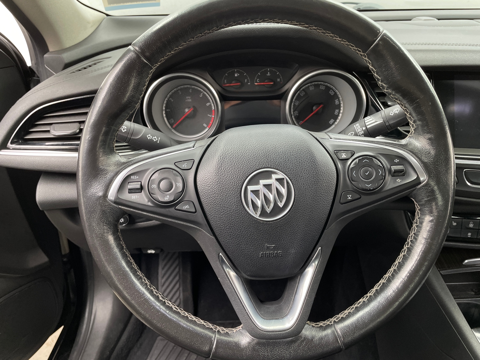 Thumbnail: 2018 Buick Regal - 4