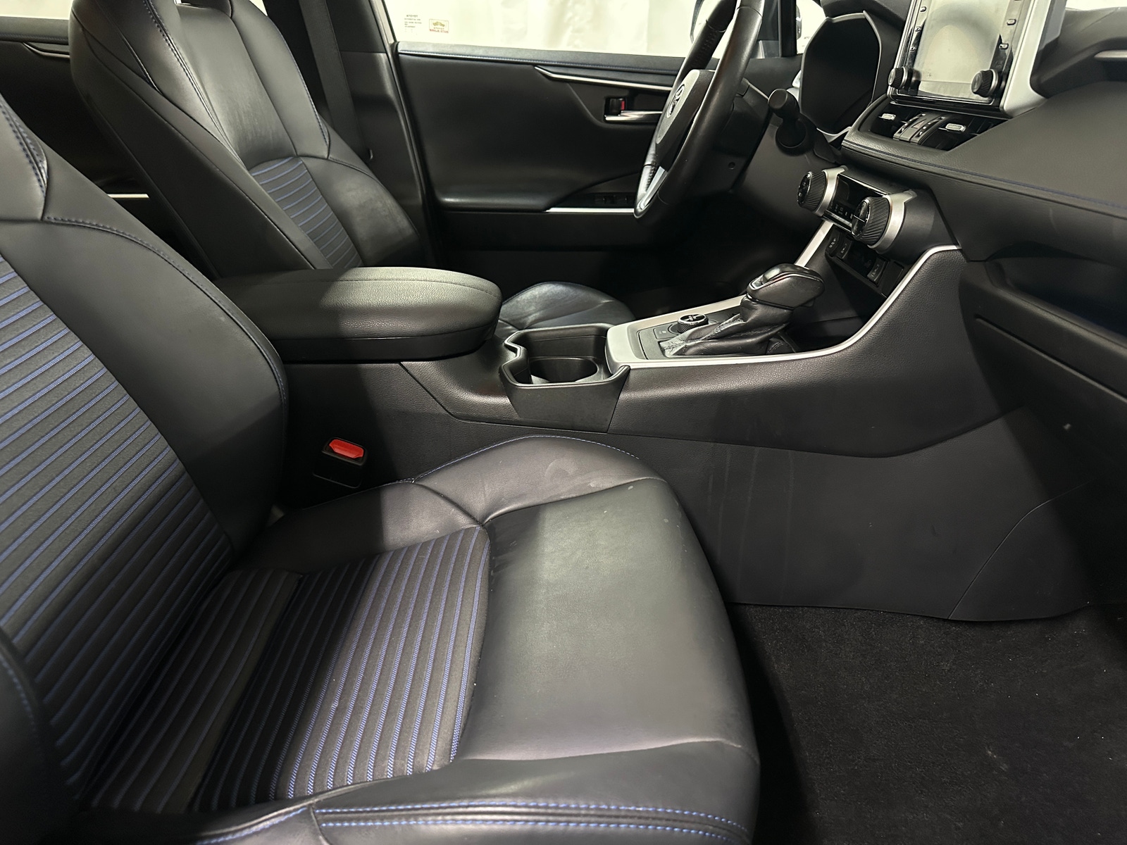 Thumbnail: 2021 Toyota RAV4 - 2