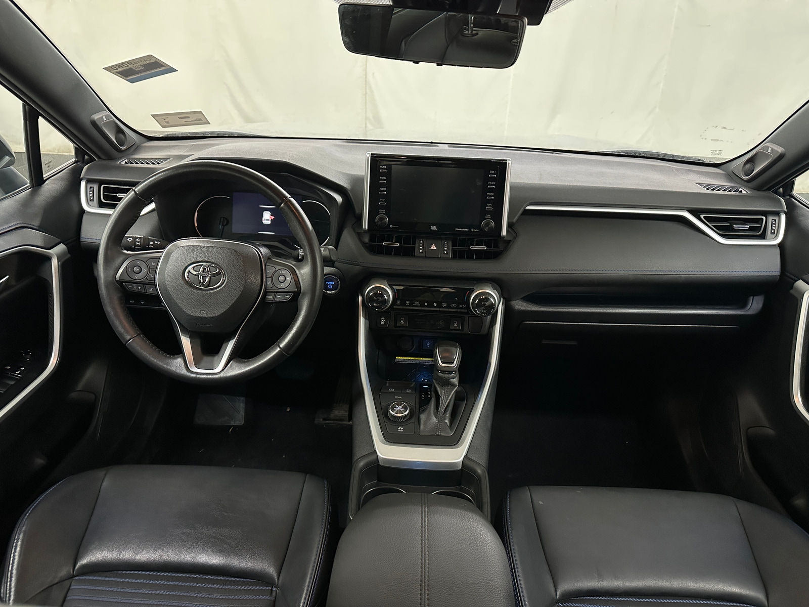 Thumbnail: 2021 Toyota RAV4 - 3