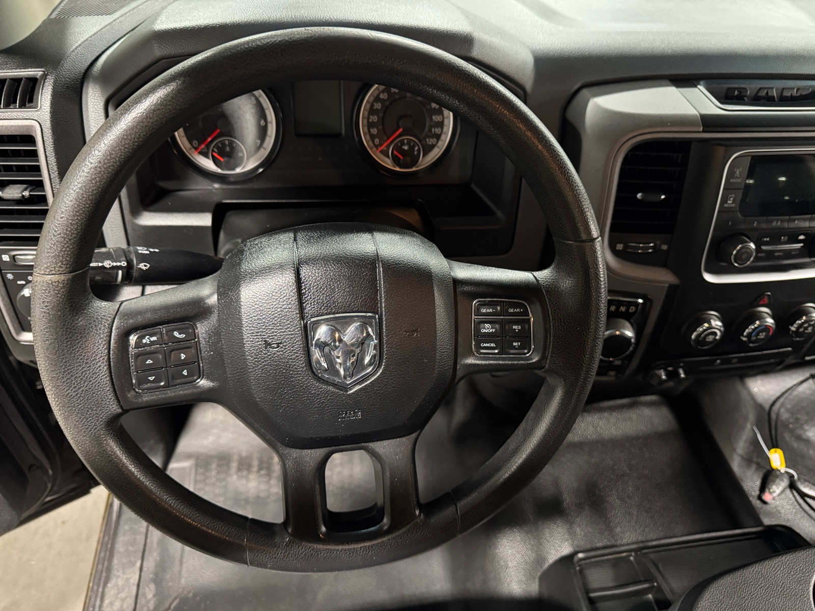 Thumbnail: 2020 RAM 1500 Classic - 5