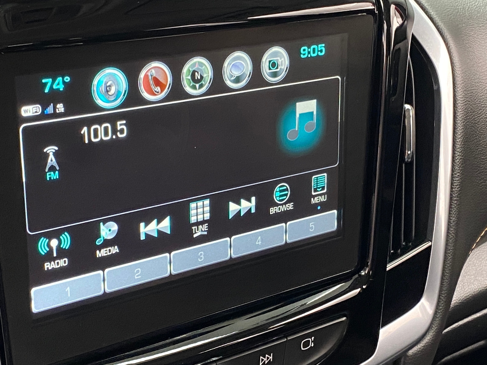 Thumbnail: 2019 Chevrolet Traverse - 3