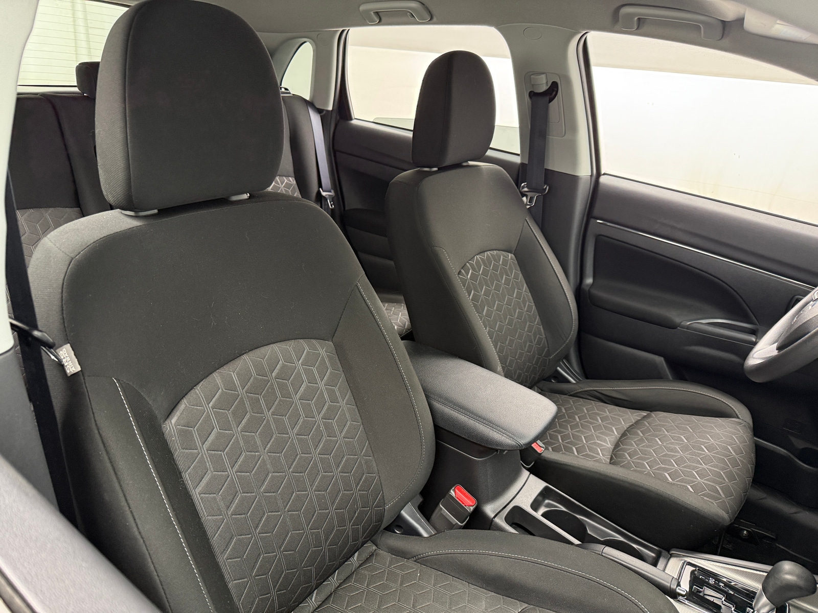 Thumbnail: 2021 Mitsubishi Outlander Sport - 2