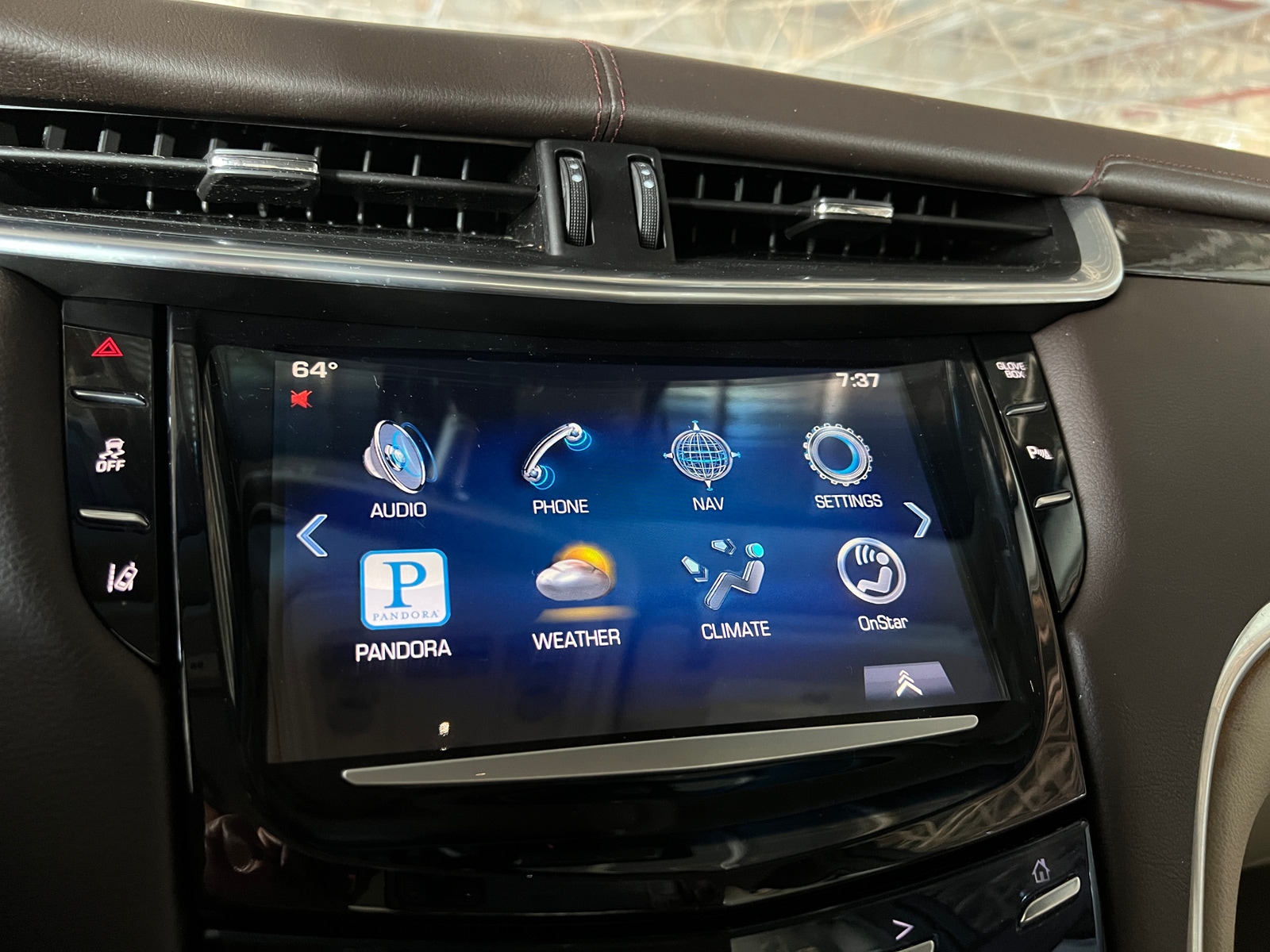 Thumbnail: 2013 Cadillac XTS - 3