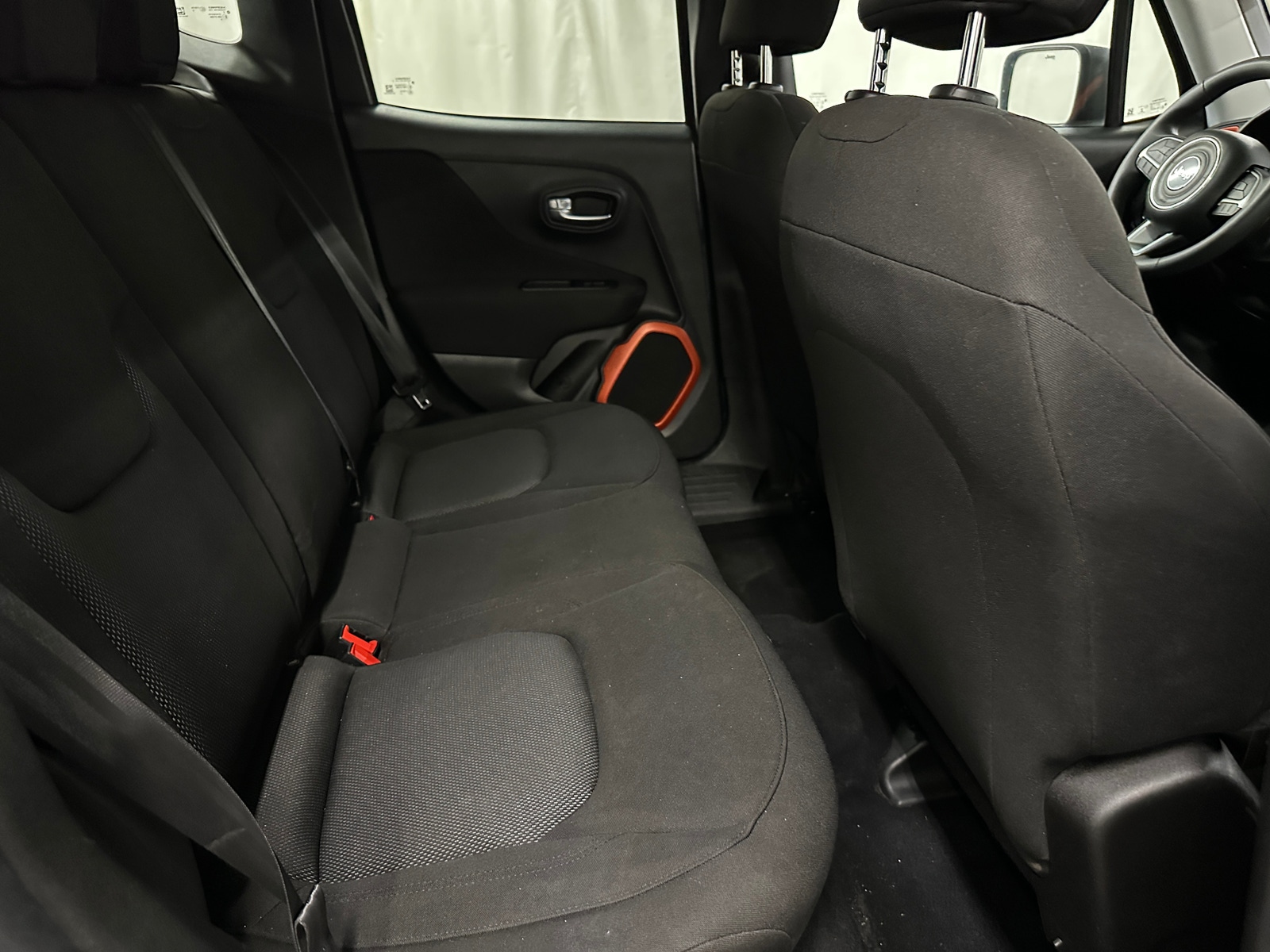 Thumbnail: 2018 Jeep Renegade - 6
