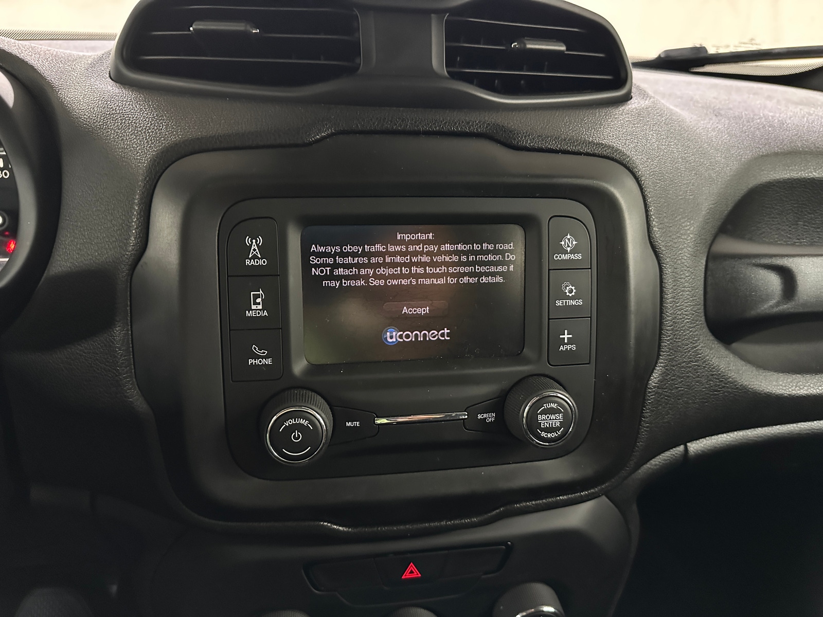 Thumbnail: 2018 Jeep Renegade - 4