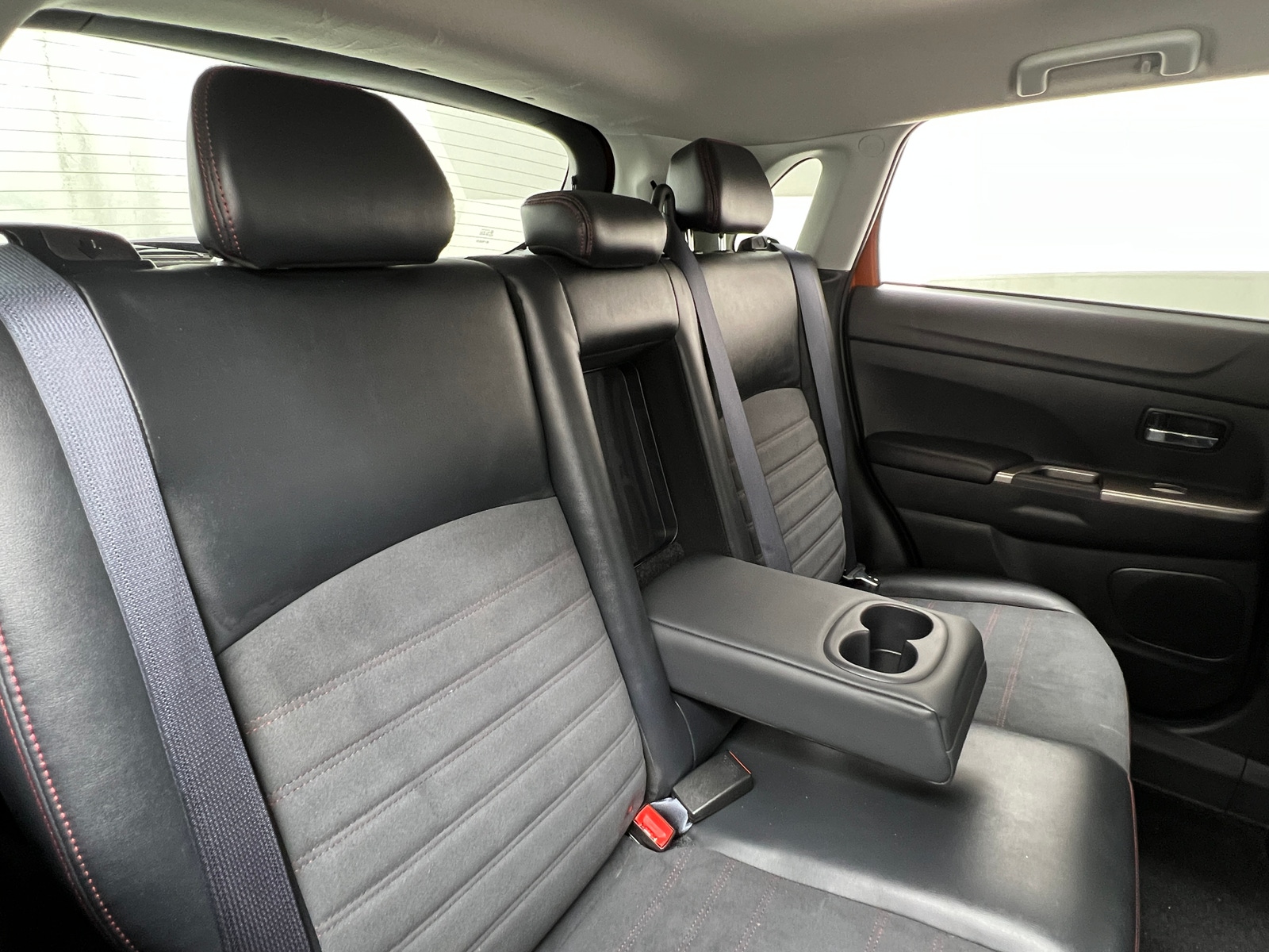 Thumbnail: 2022 Mitsubishi Outlander Sport - 5