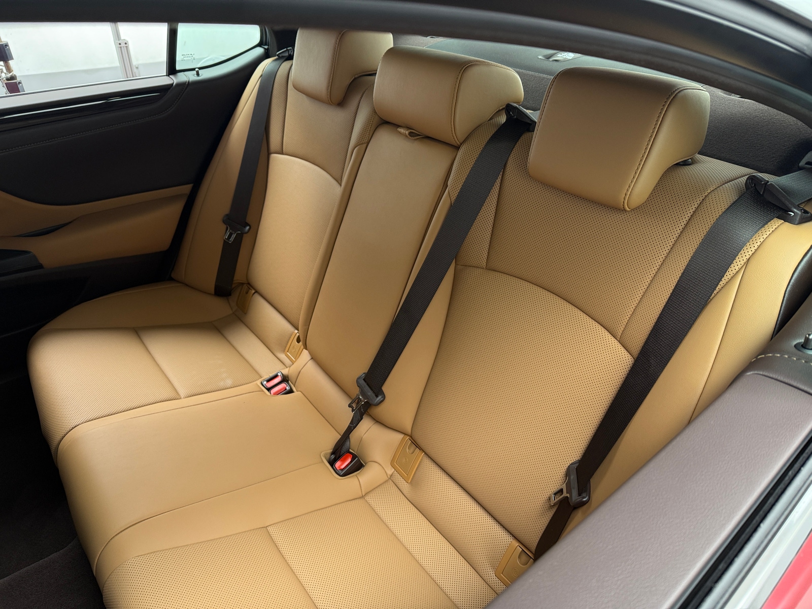 Thumbnail: 2021 Lexus ES - 5