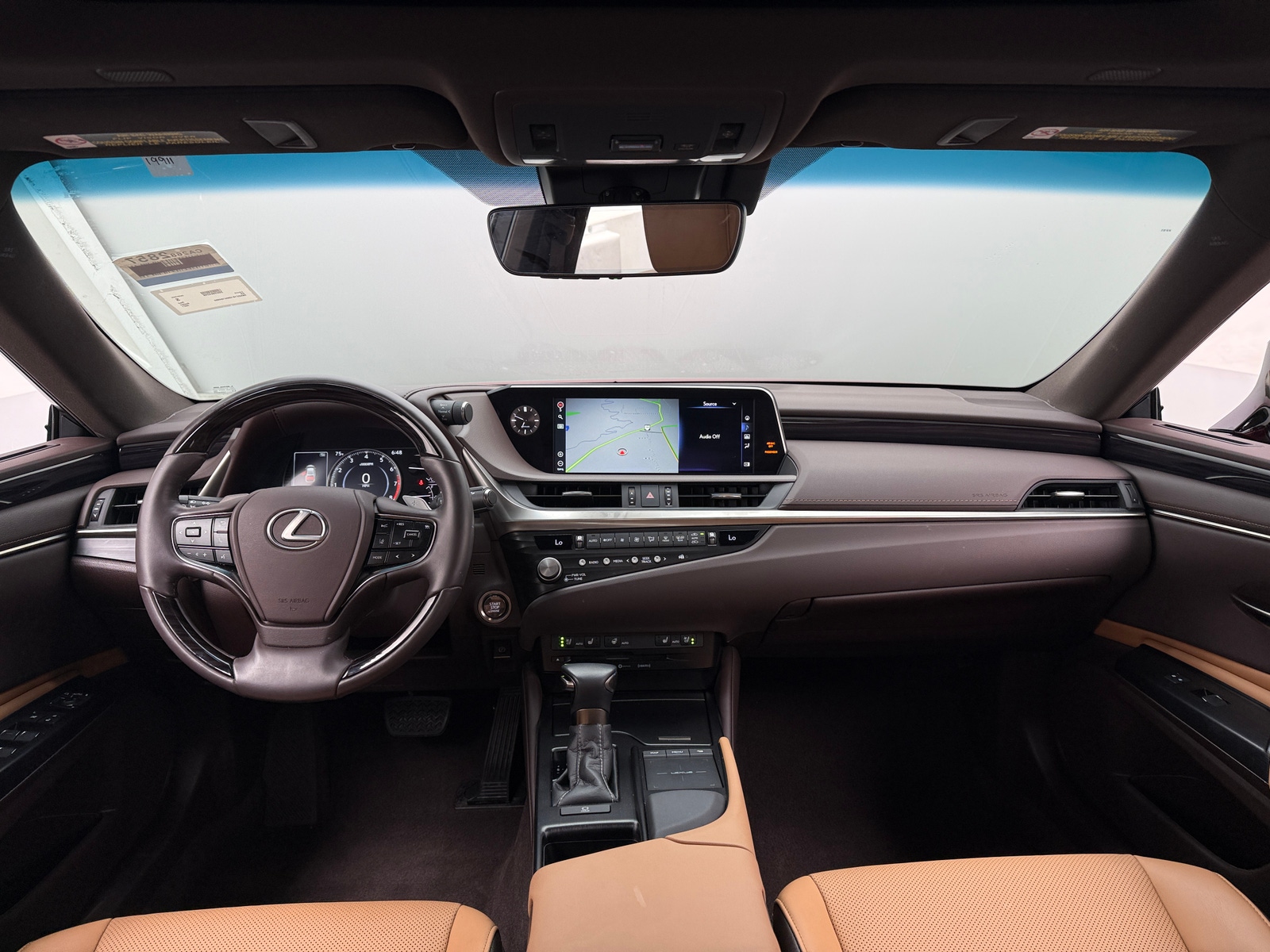 Thumbnail: 2021 Lexus ES - 2