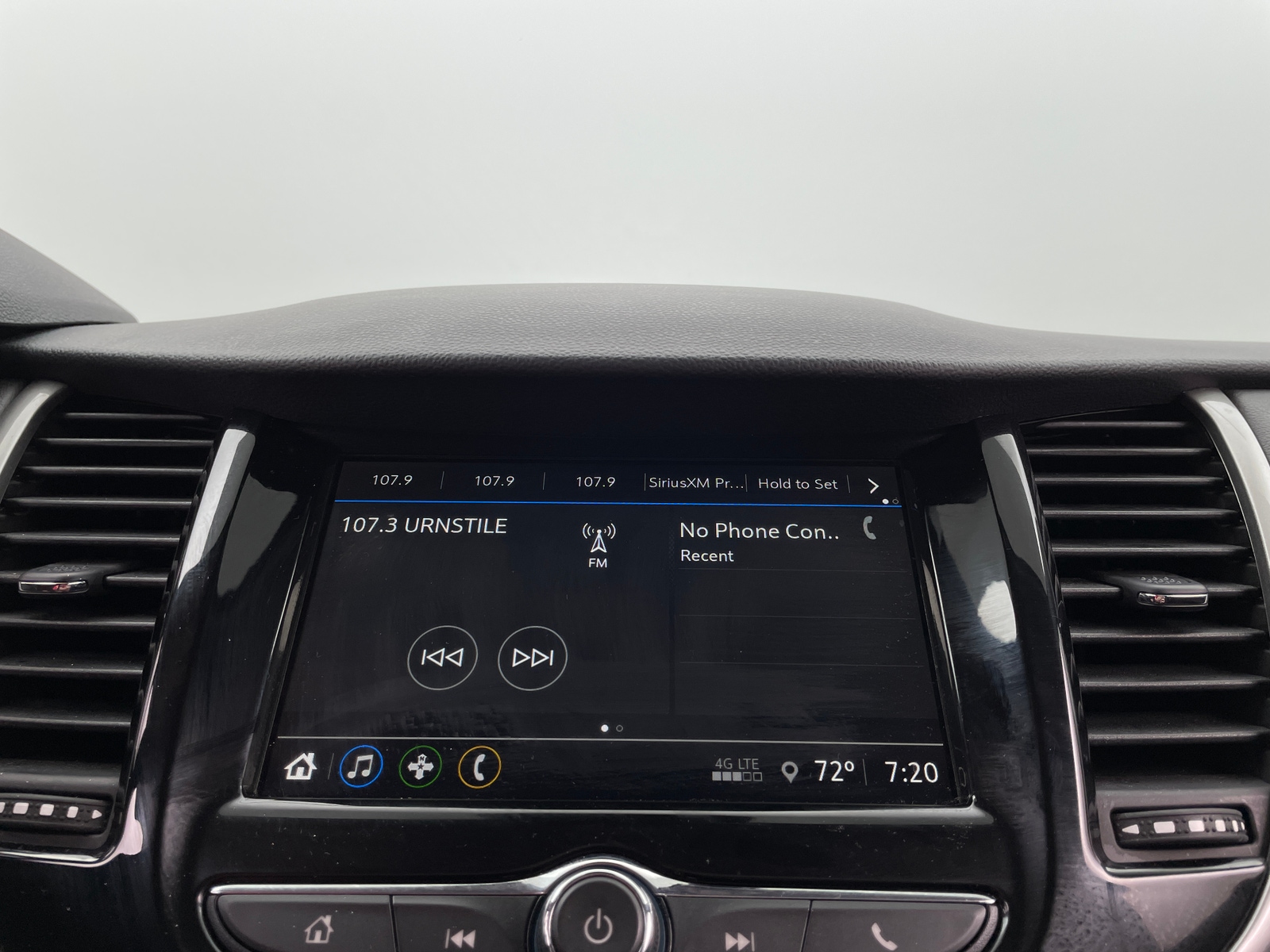 Thumbnail: 2018 Chevrolet Trax - 4