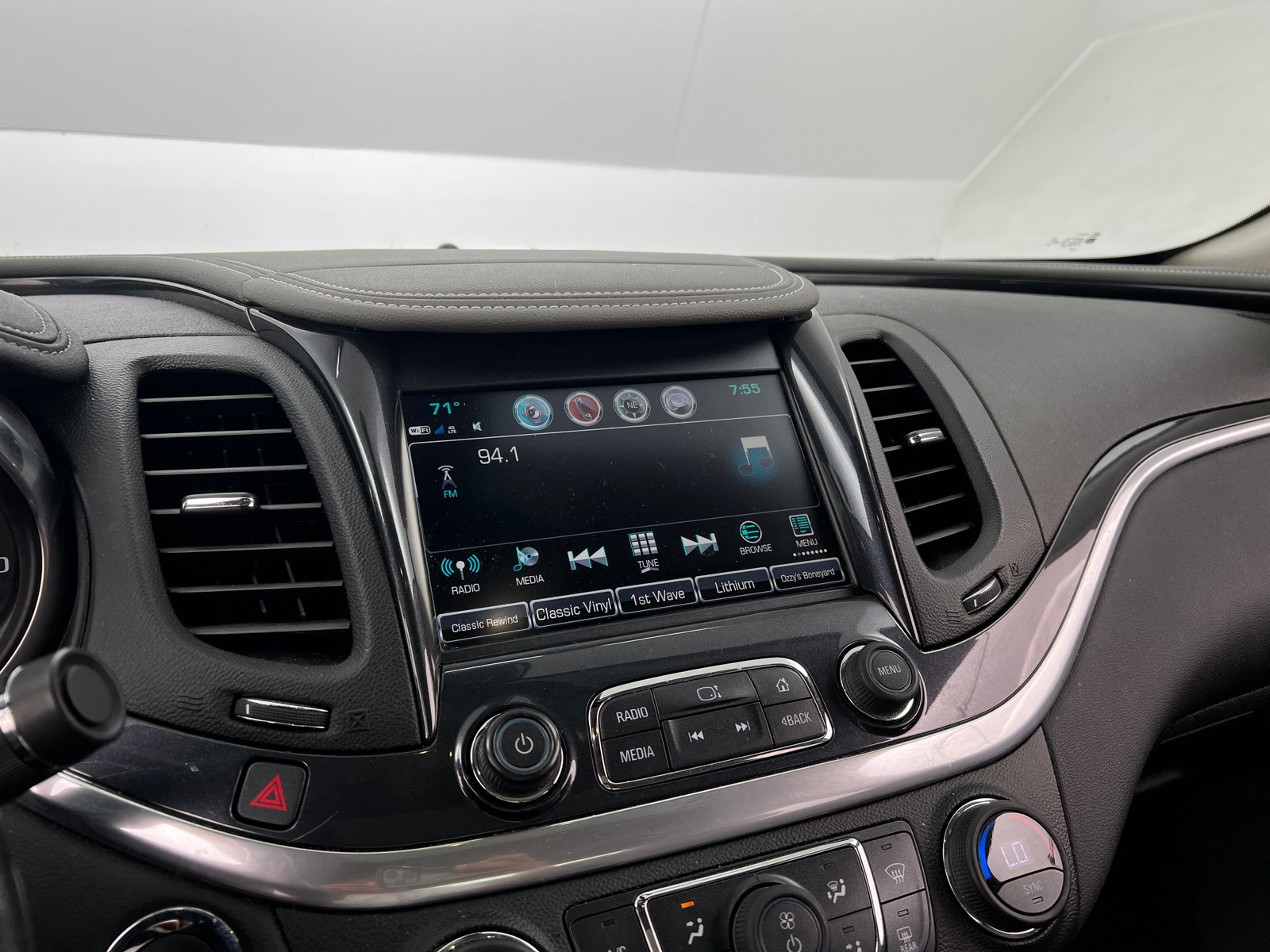 Thumbnail: 2019 Chevrolet Impala - 3