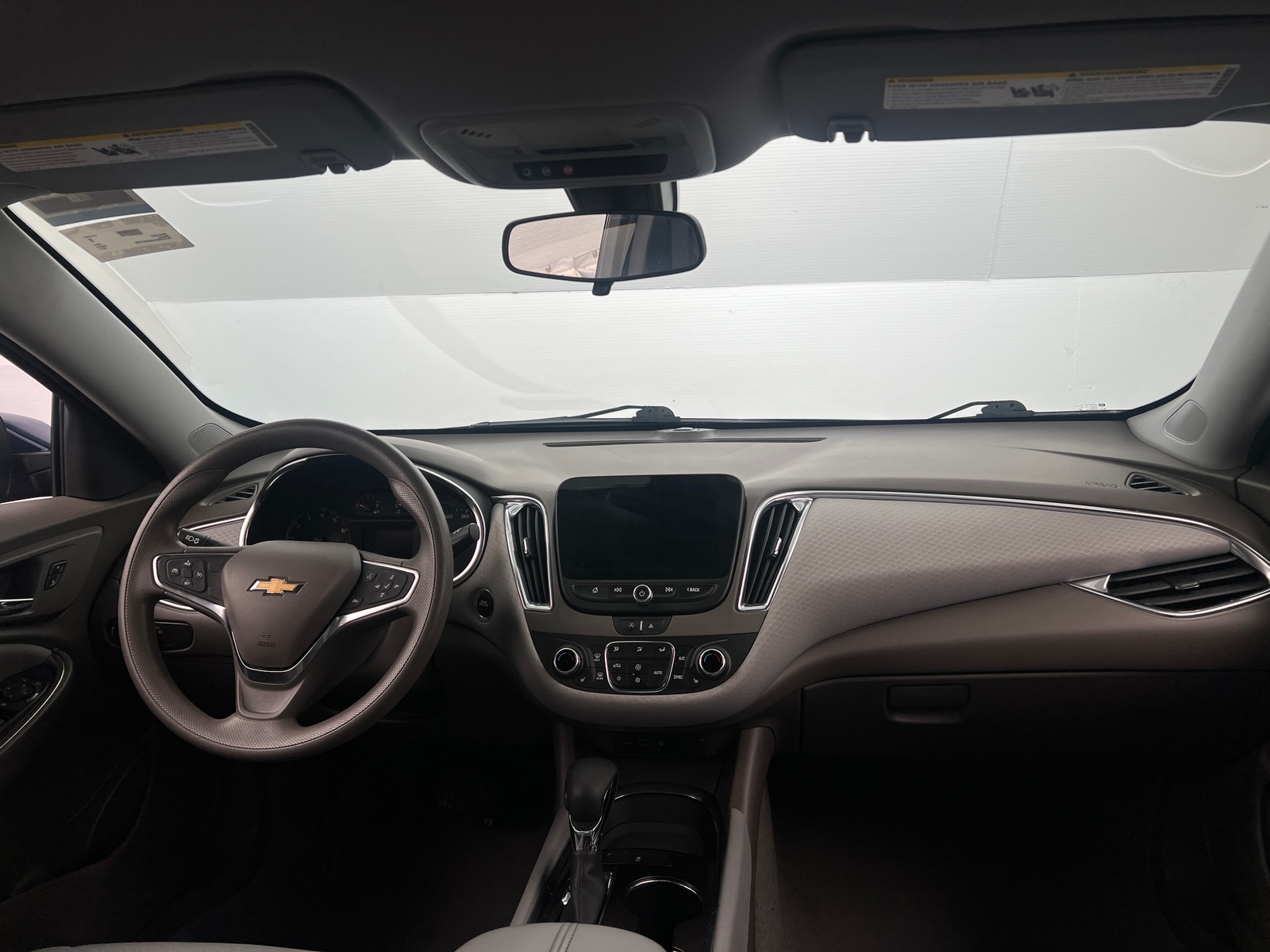 Thumbnail: 2021 Chevrolet Malibu - 3