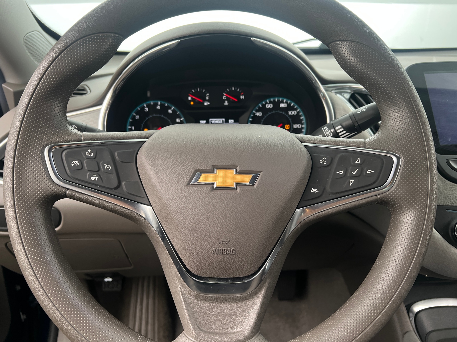 Thumbnail: 2021 Chevrolet Malibu - 5