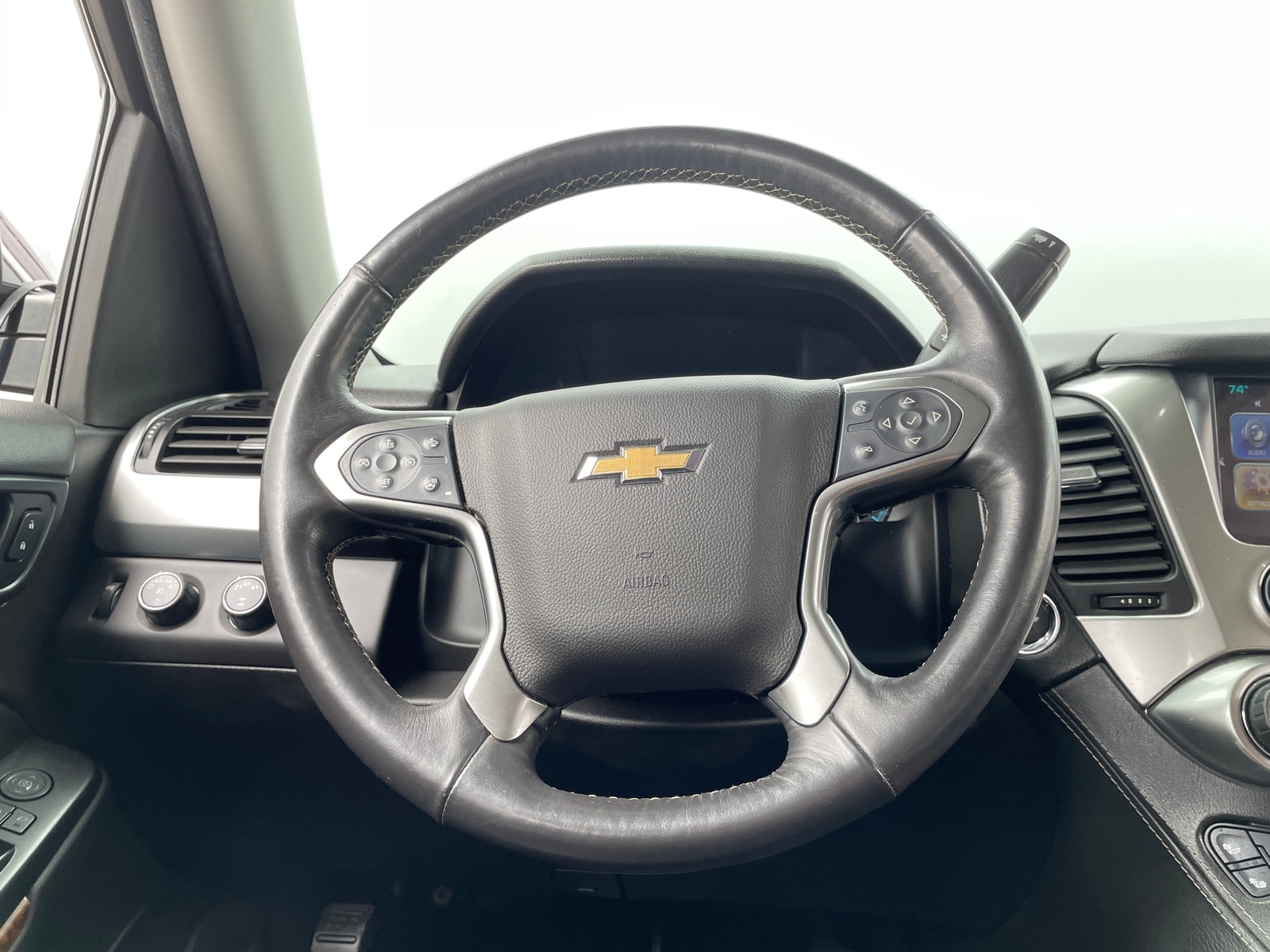 Thumbnail: 2017 Chevrolet Suburban - 4