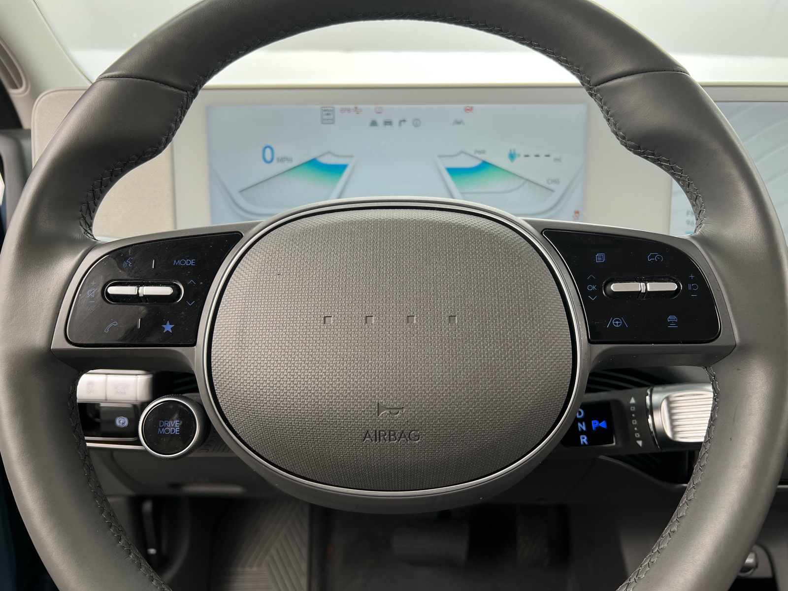 Thumbnail: 2023 Hyundai Ioniq 5 - 4