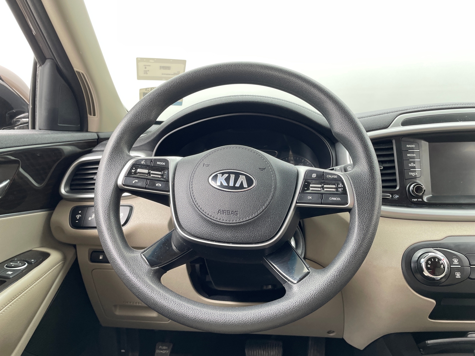 Thumbnail: 2019 Kia Sorento - 5