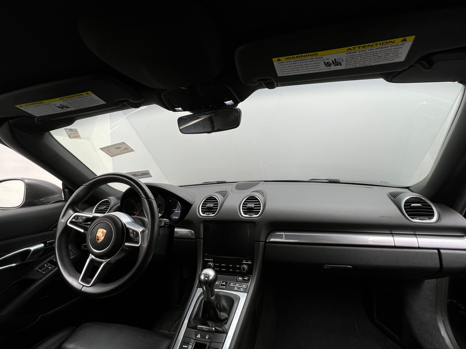 Thumbnail: 2017 Porsche 718 Boxster - 3