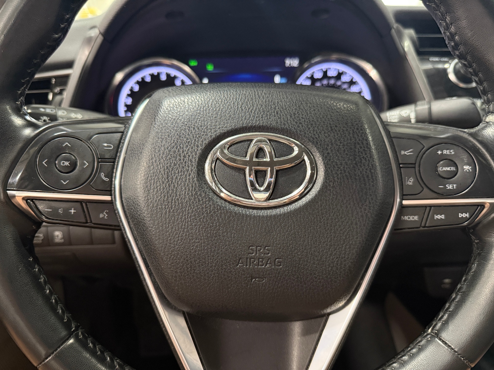 Thumbnail: 2019 Toyota Camry - 4