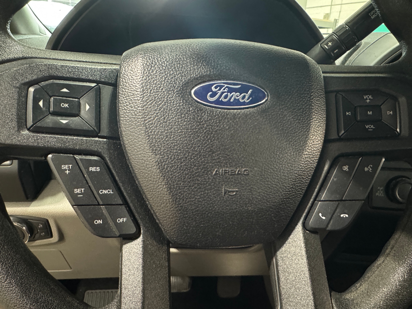 Thumbnail: 2019 Ford Econoline - 5