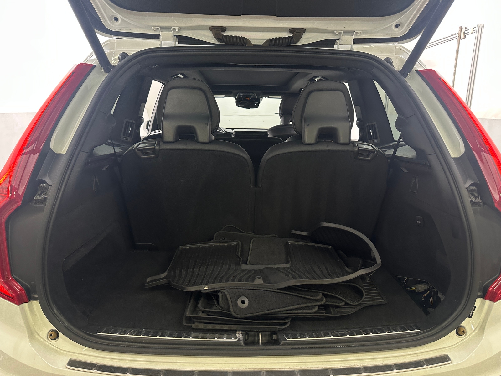 Thumbnail: 2019 Volvo XC90 - 6