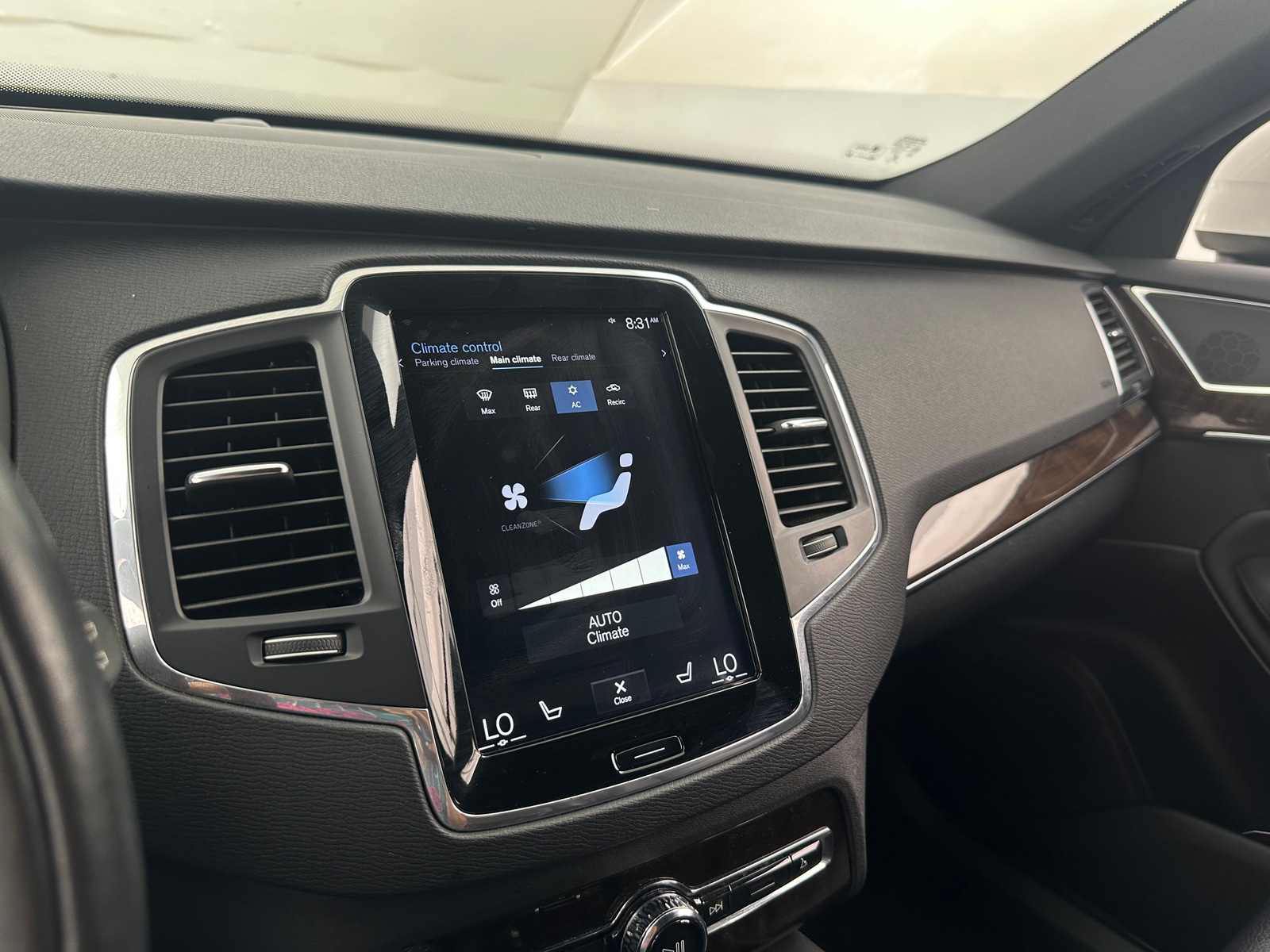 Thumbnail: 2019 Volvo XC90 - 3