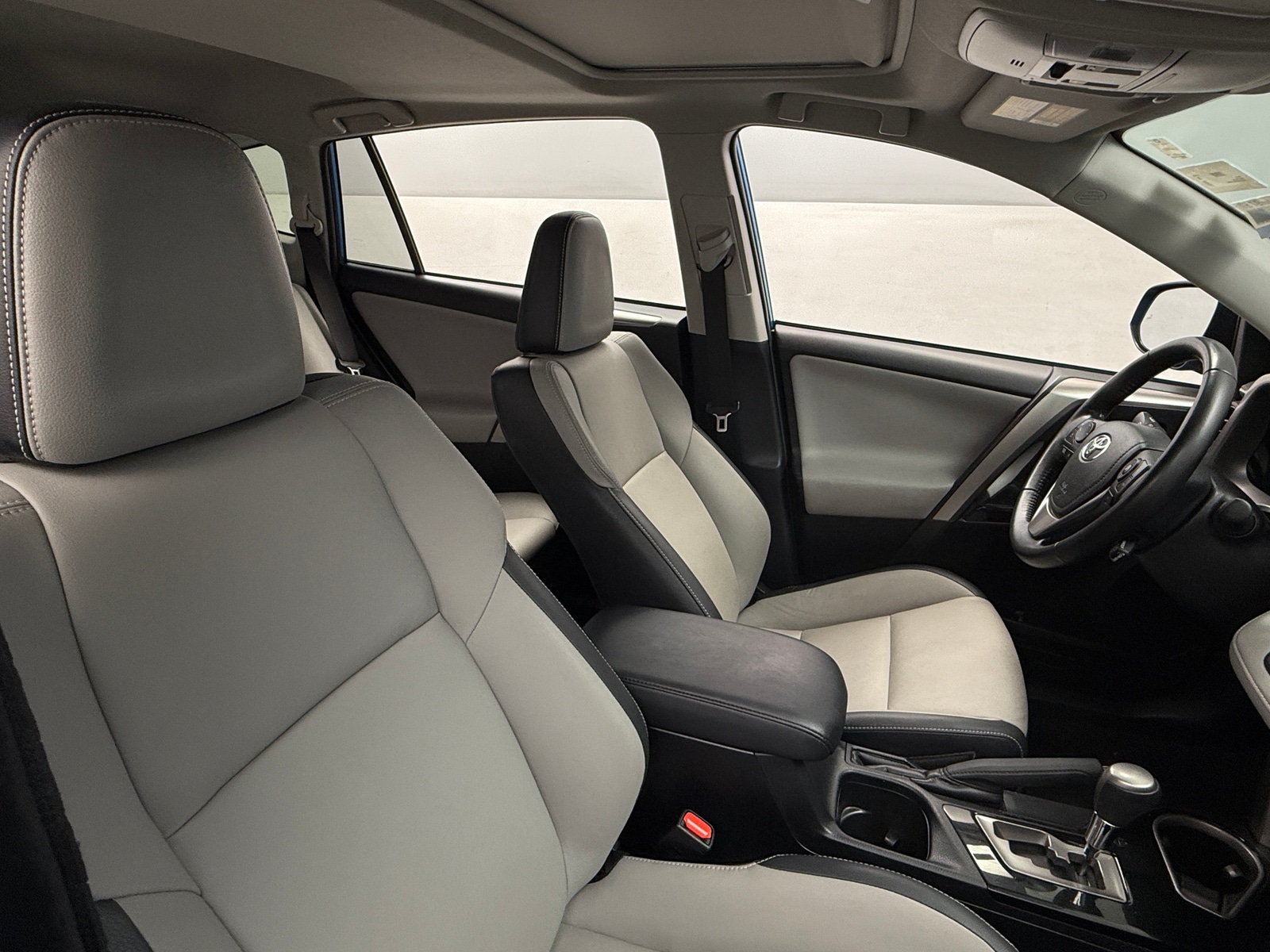 Thumbnail: 2017 Toyota RAV4 - 2