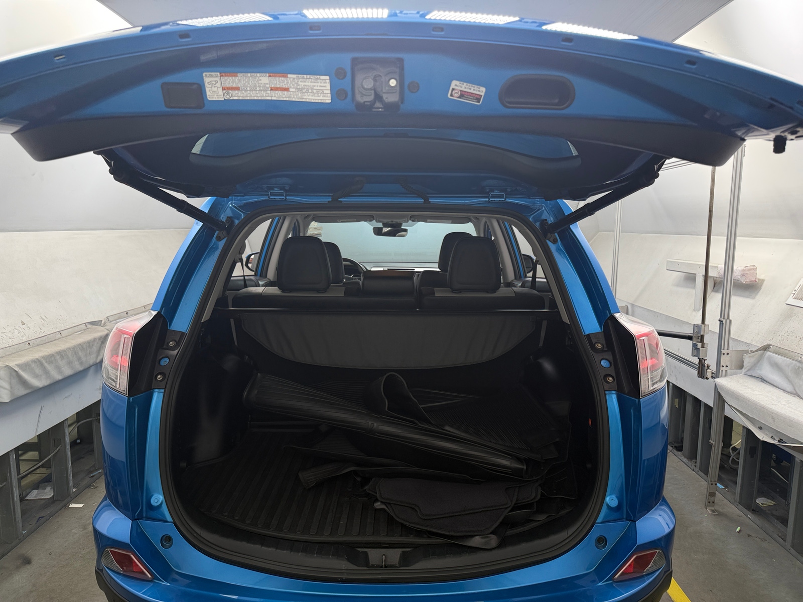 Thumbnail: 2017 Toyota RAV4 - 7