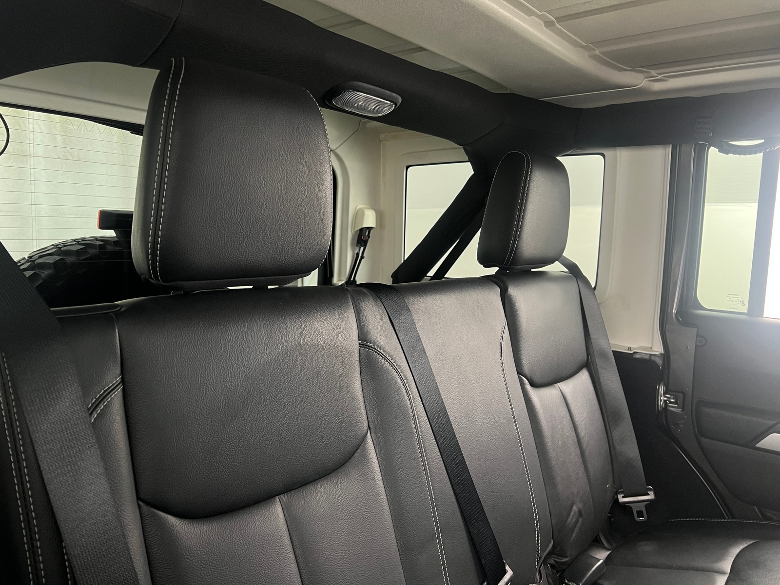 Thumbnail: 2016 Jeep Wrangler - 5