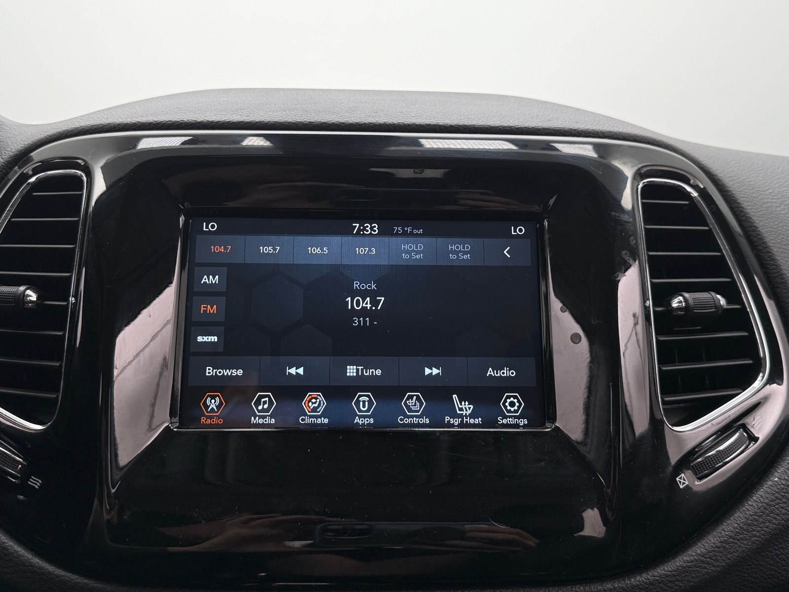 Thumbnail: 2020 Jeep Compass - 4