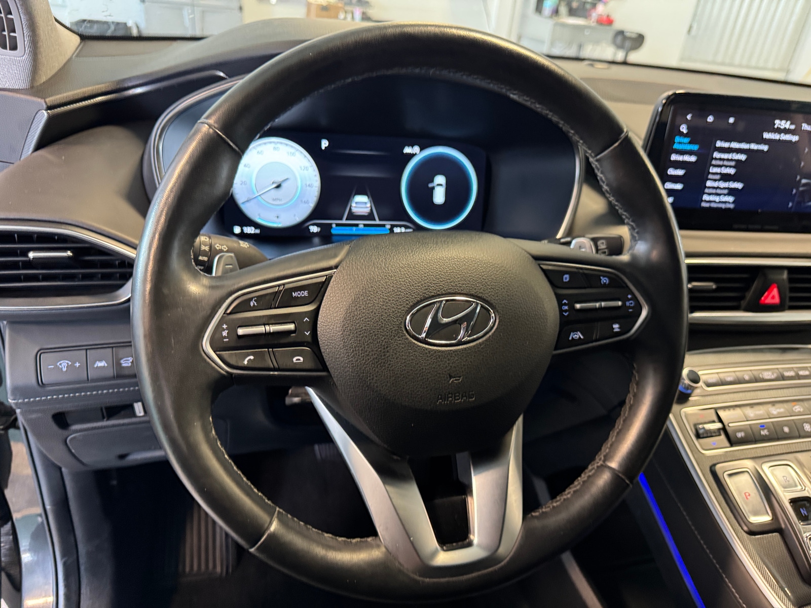 Thumbnail: 2022 Hyundai Santa Fe - 4