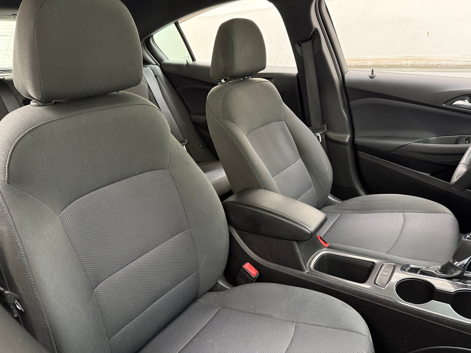 Thumbnail: 2018 Chevrolet Cruze - 2