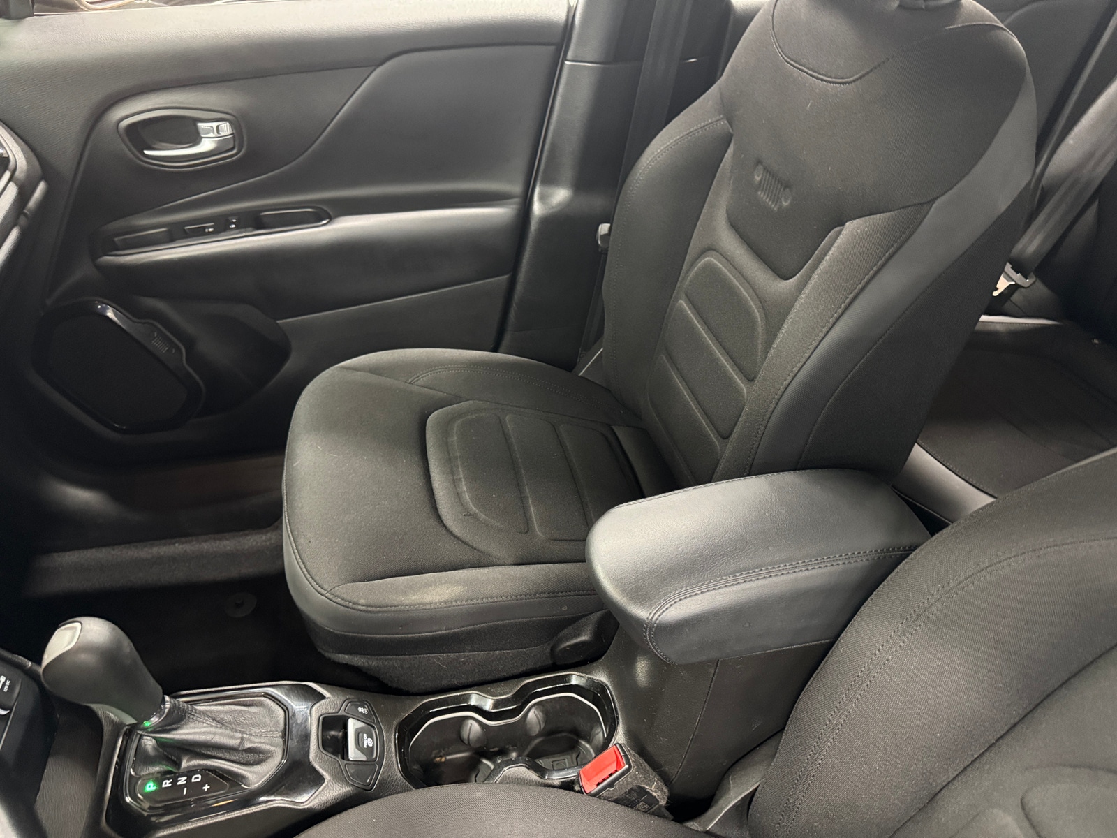 Thumbnail: 2017 Jeep Renegade - 2