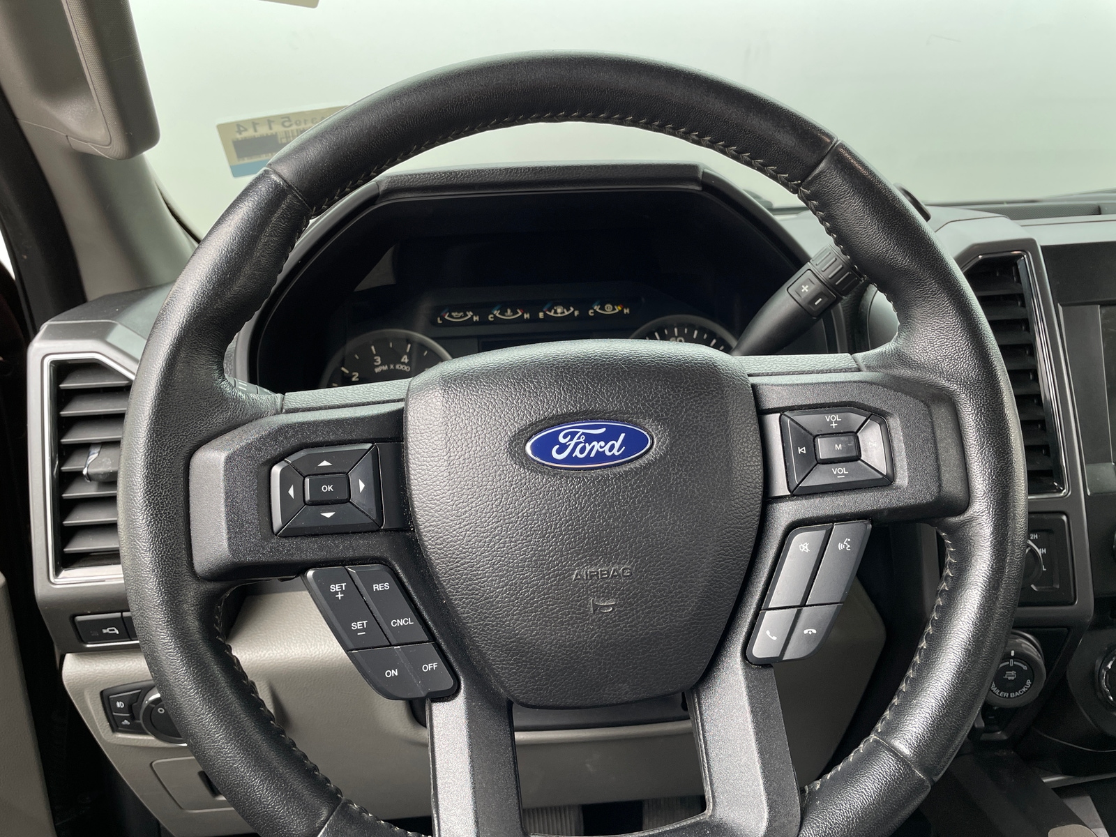 Thumbnail: 2017 Ford Econoline - 5