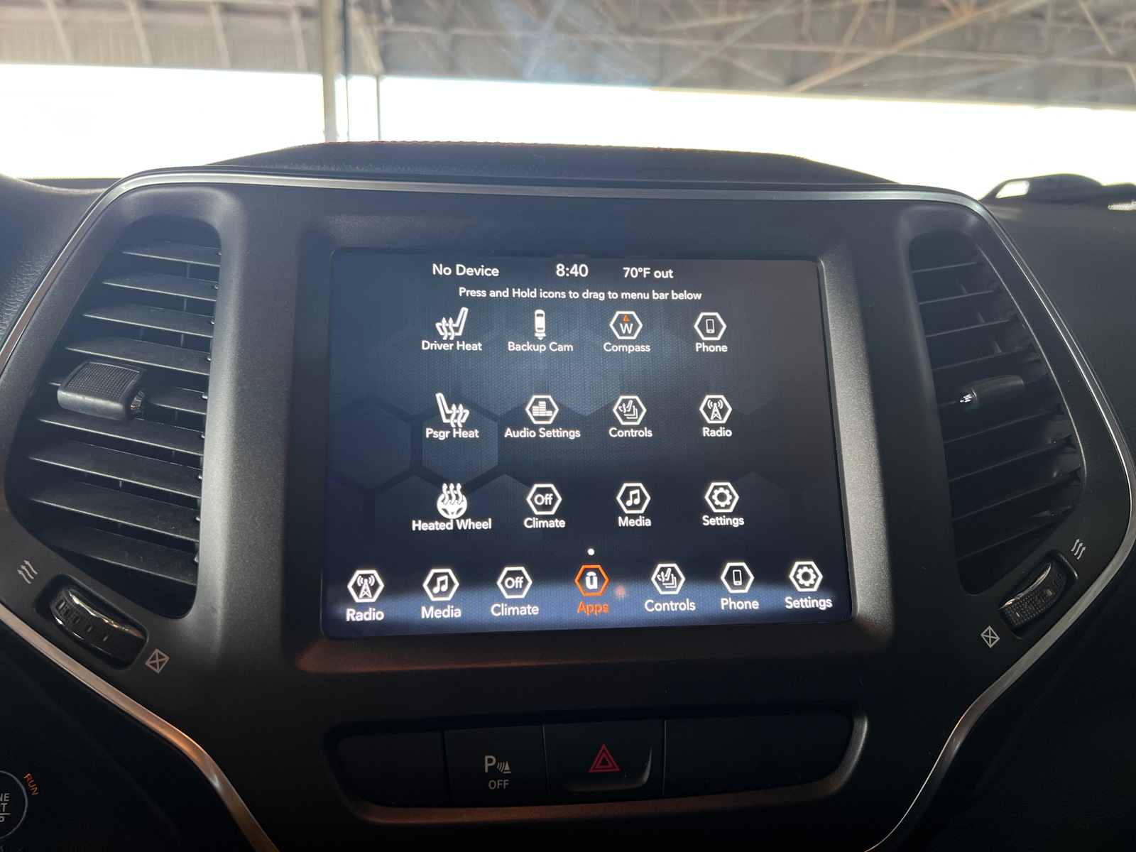 Thumbnail: 2020 Jeep Cherokee - 4