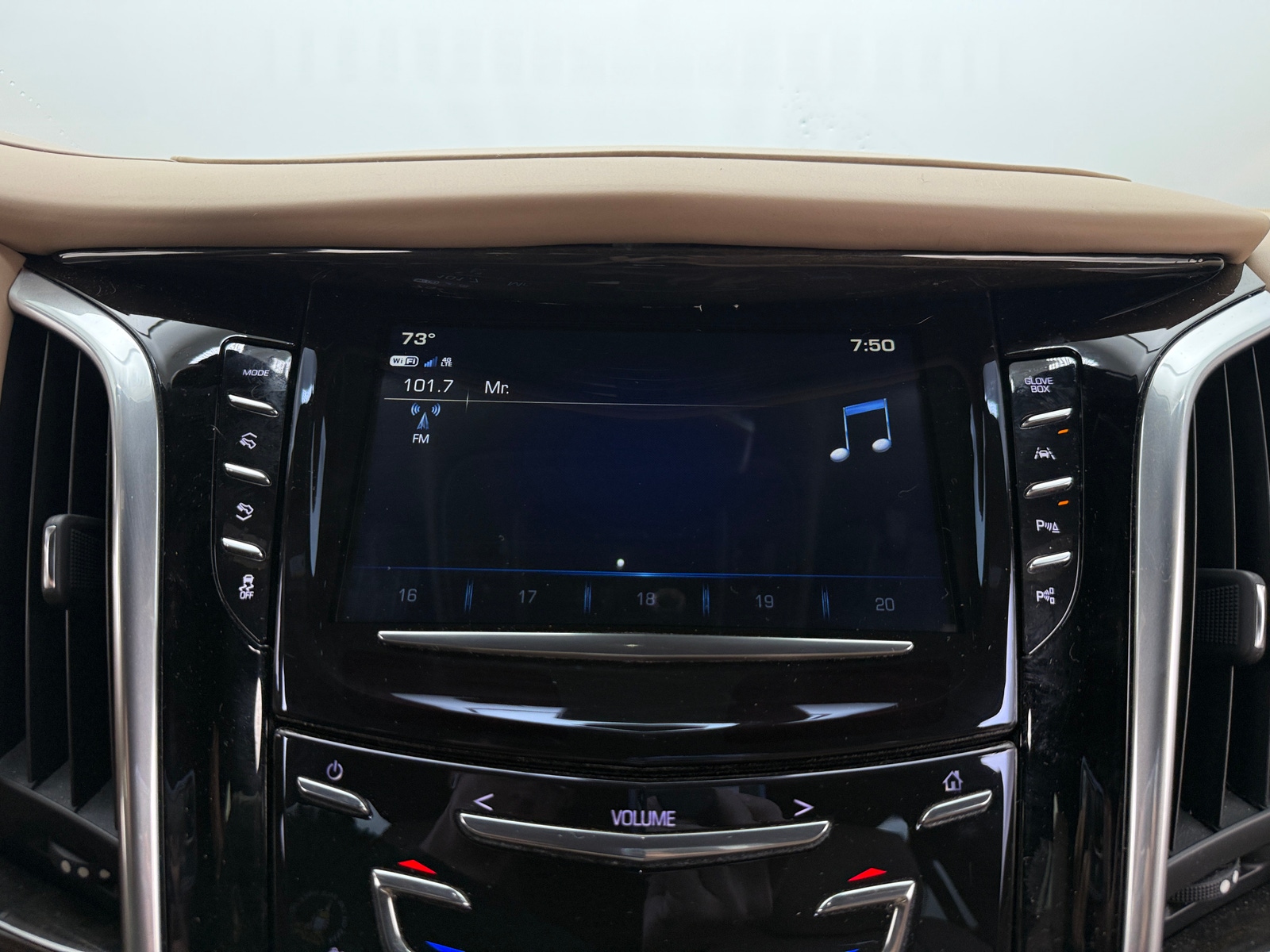 Thumbnail: 2020 Cadillac Escalade - 4