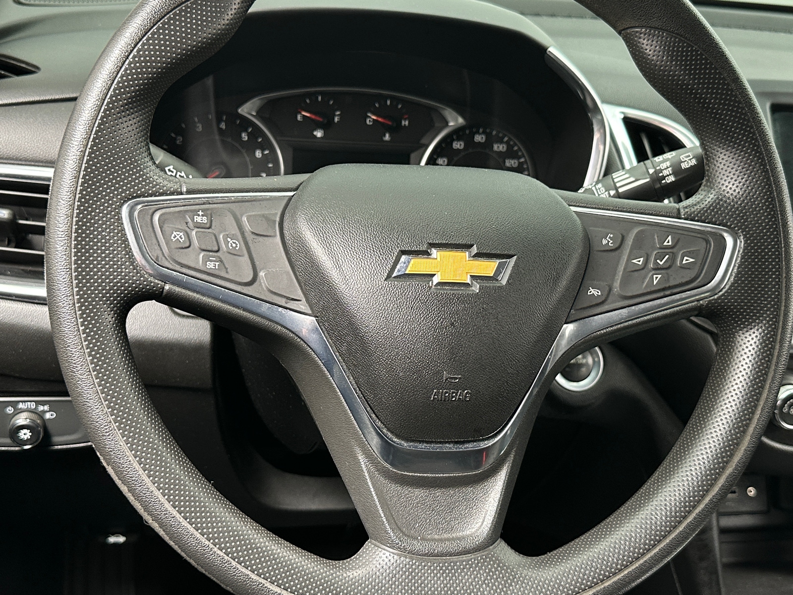 Thumbnail: 2019 Chevrolet Equinox - 5