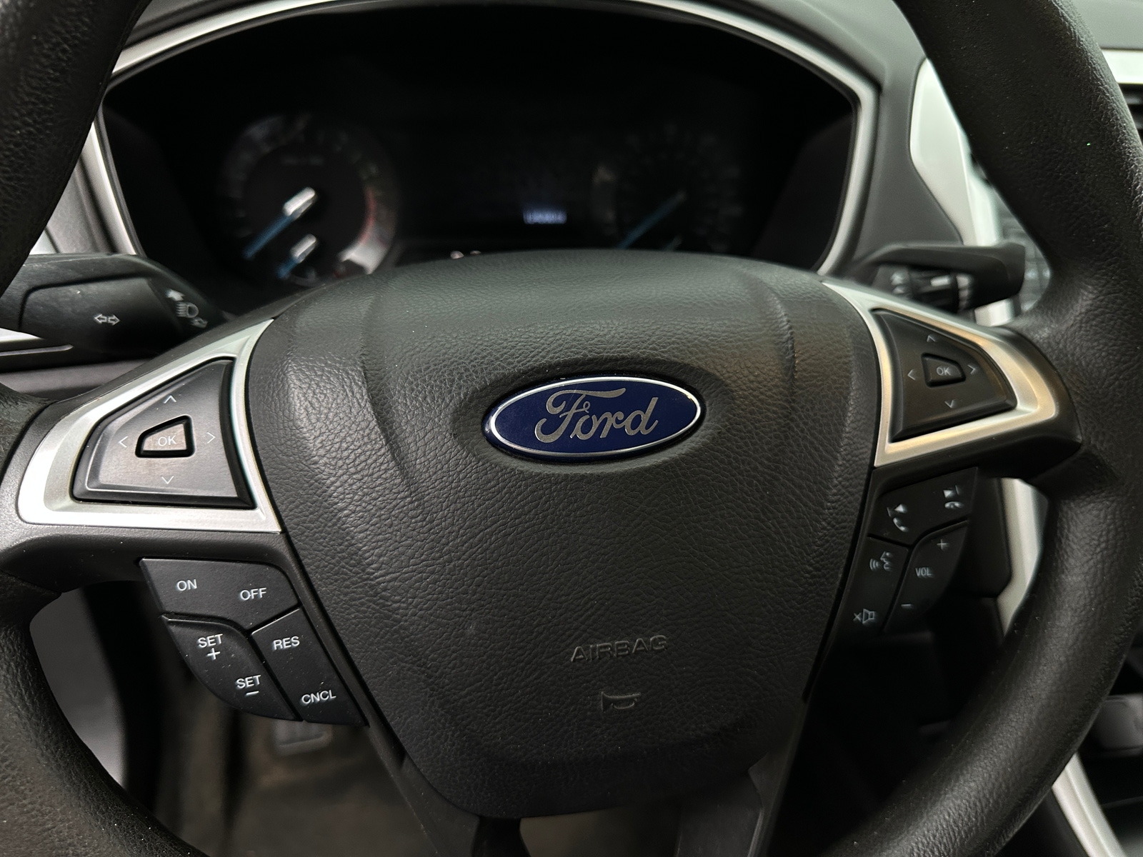 Thumbnail: 2013 Ford Fusion - 5