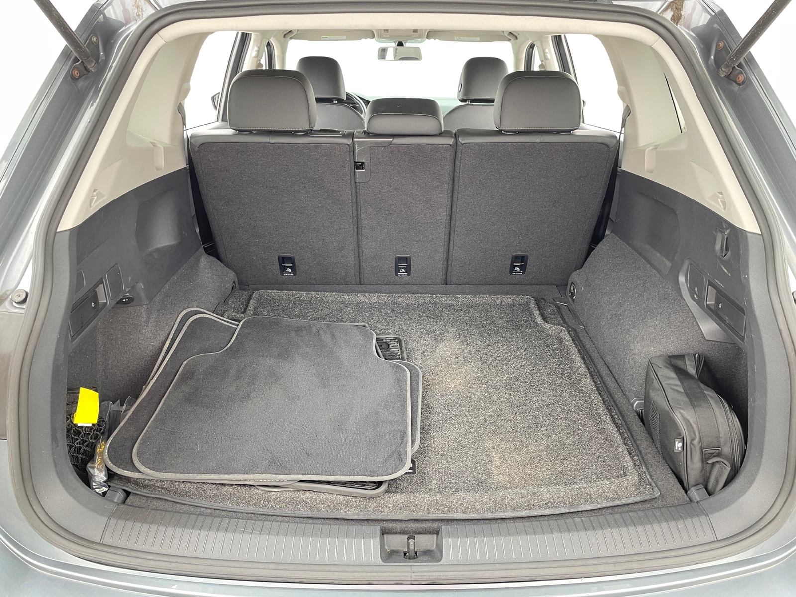 Thumbnail: 2019 Volkswagen Tiguan - 6