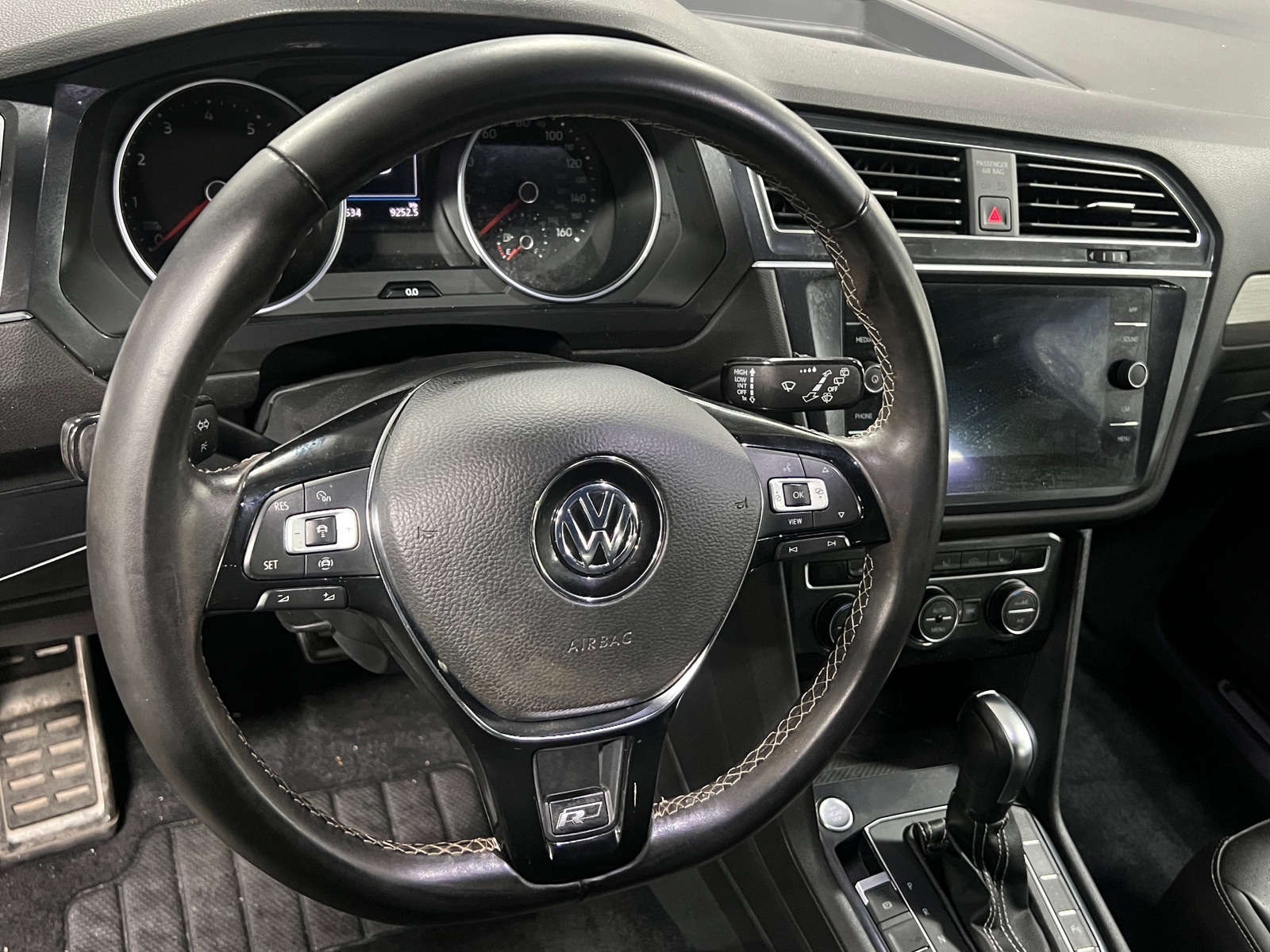 Thumbnail: 2021 Volkswagen Tiguan - 4