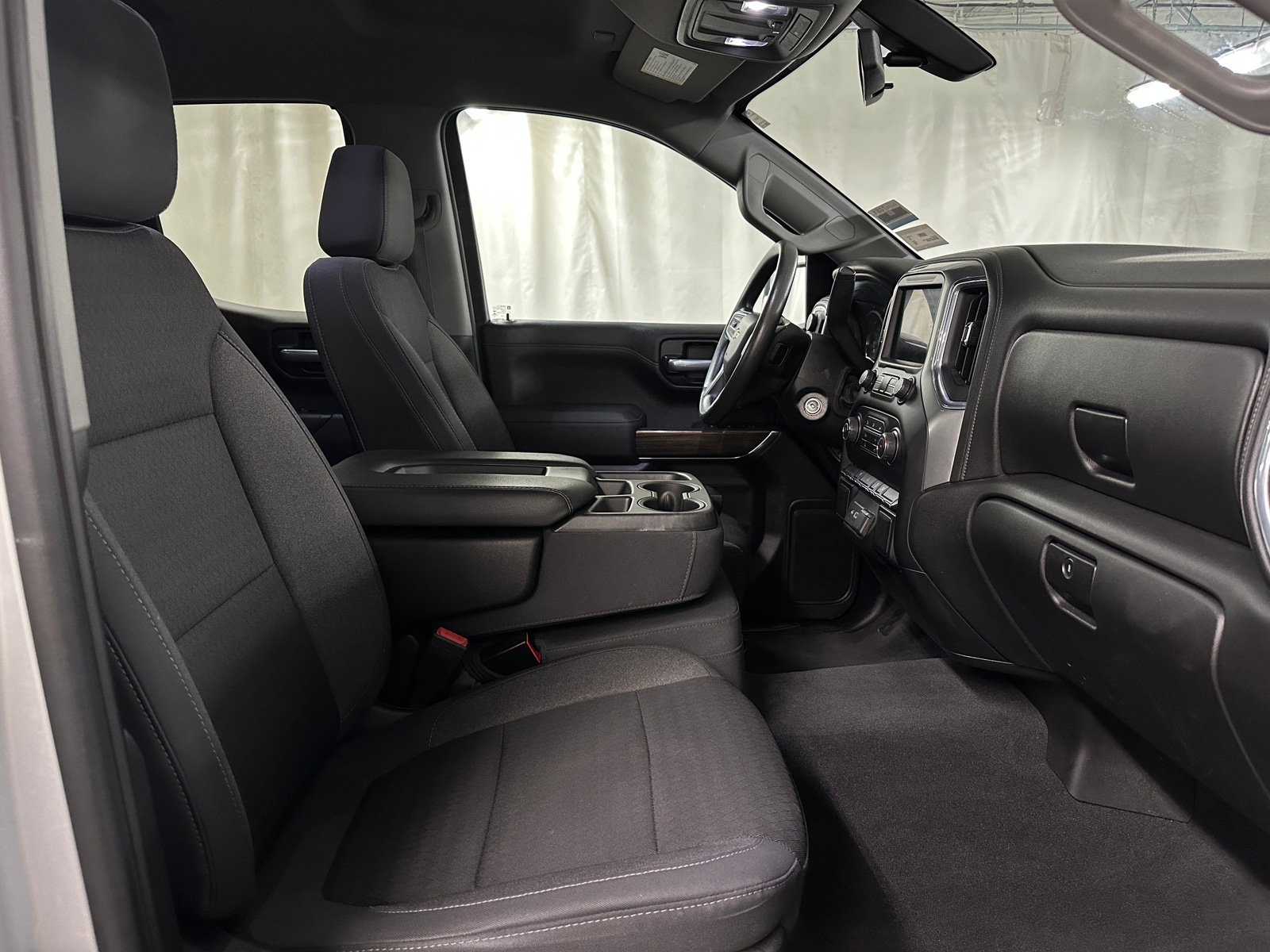 Thumbnail: 2020 Chevrolet Silverado 1500 - 2