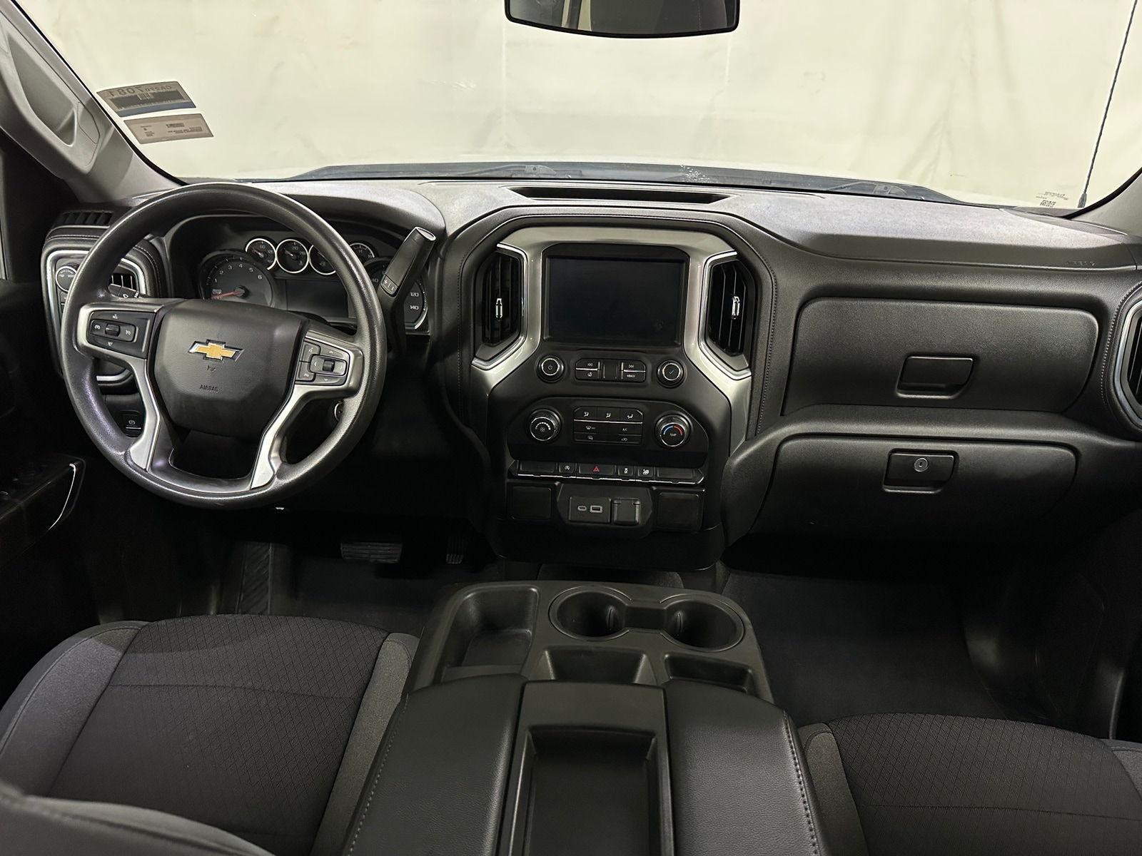 Thumbnail: 2020 Chevrolet Silverado 1500 - 3
