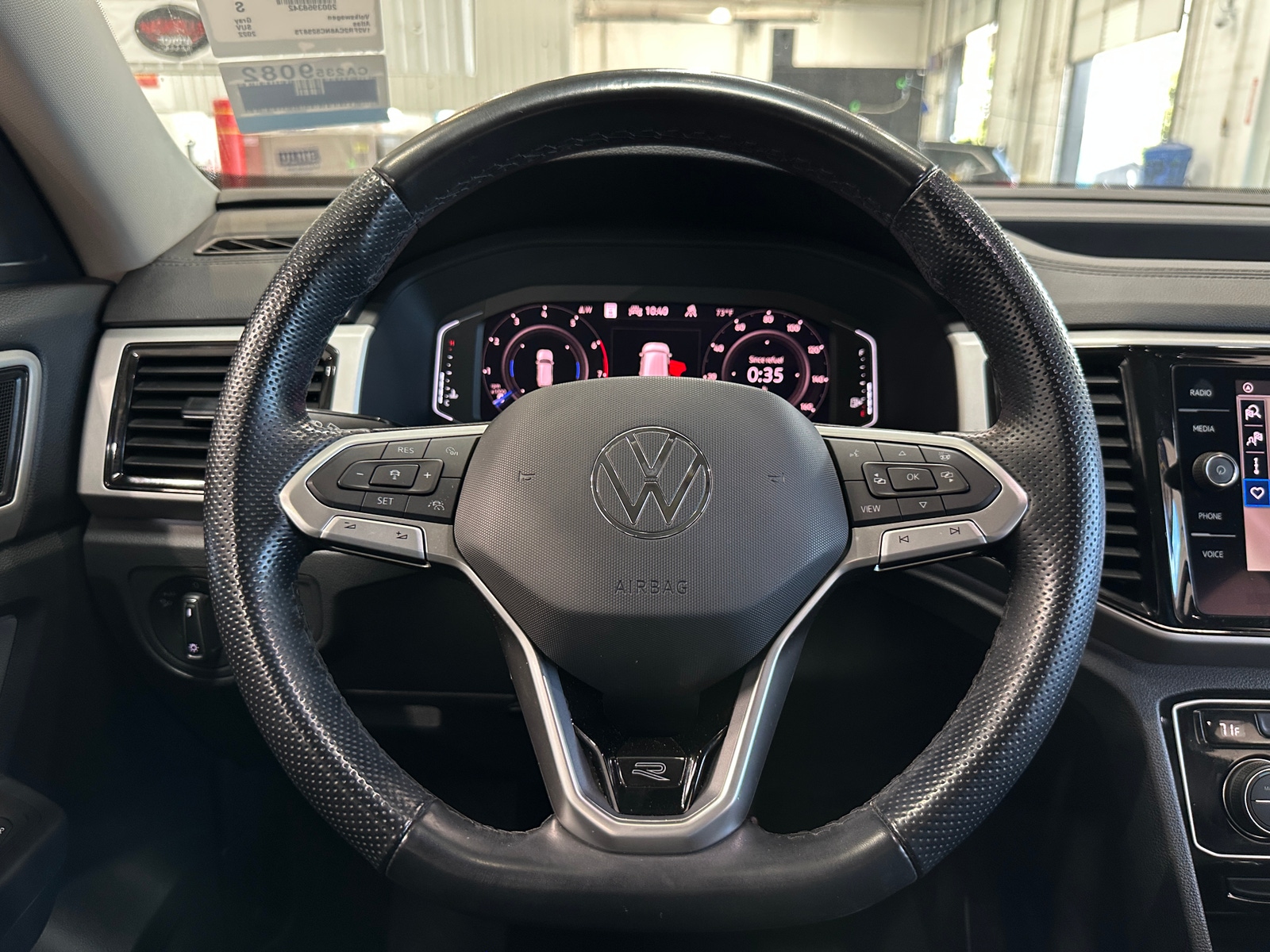 Thumbnail: 2022 Volkswagen Atlas - 4
